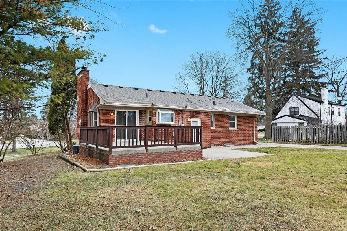 25925 LYNDON