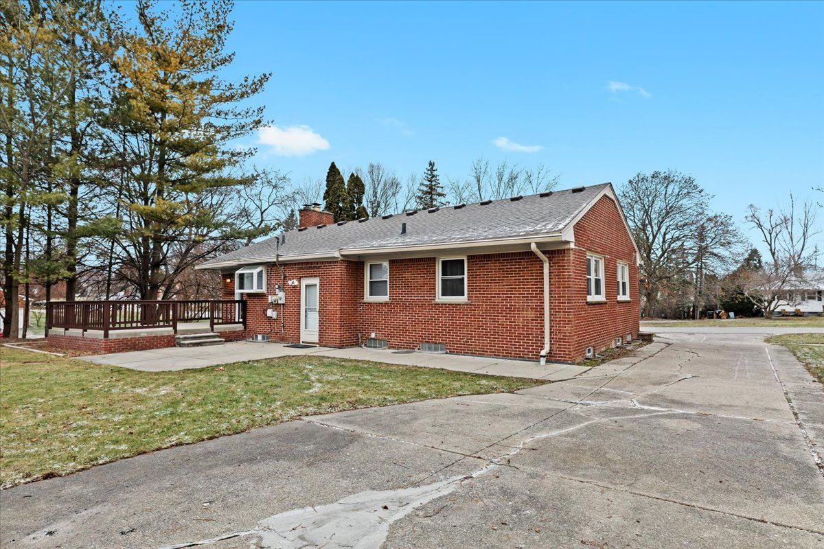25925 LYNDON