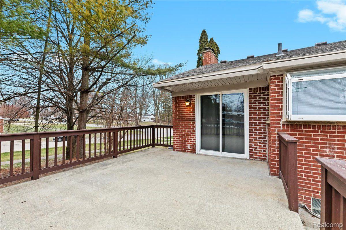 25925 LYNDON