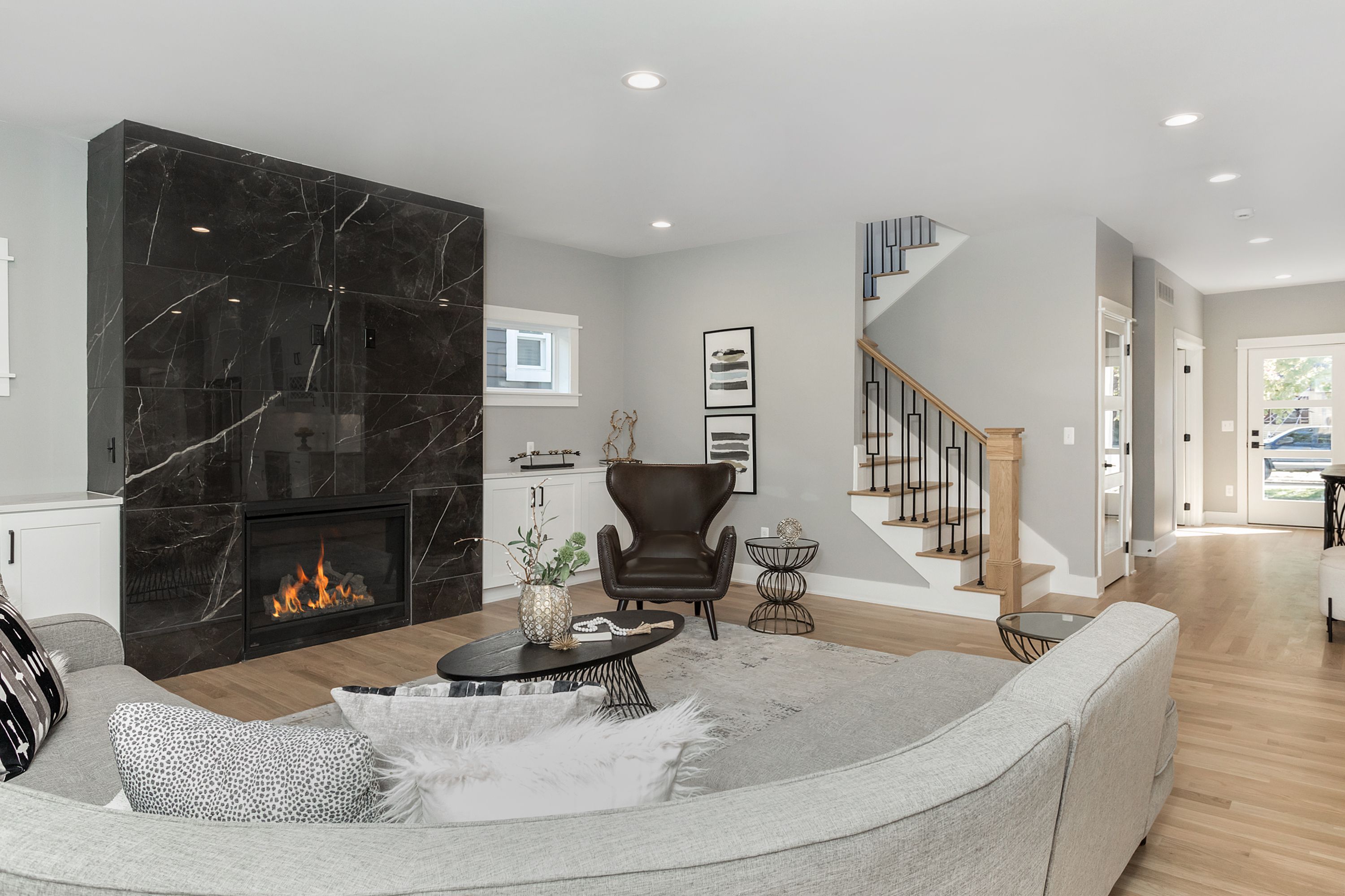 1212 ROYAL Avenue