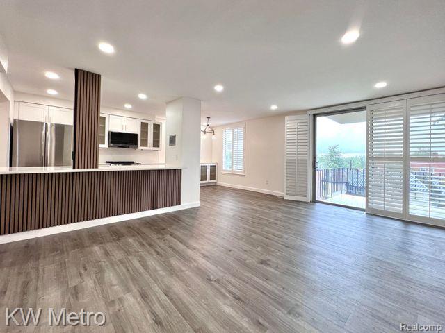 600 W BROWN Street 303