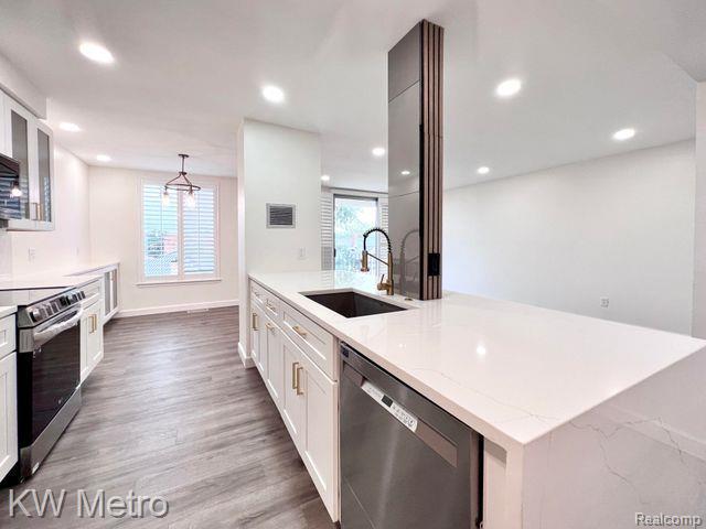 600 W BROWN Street 303