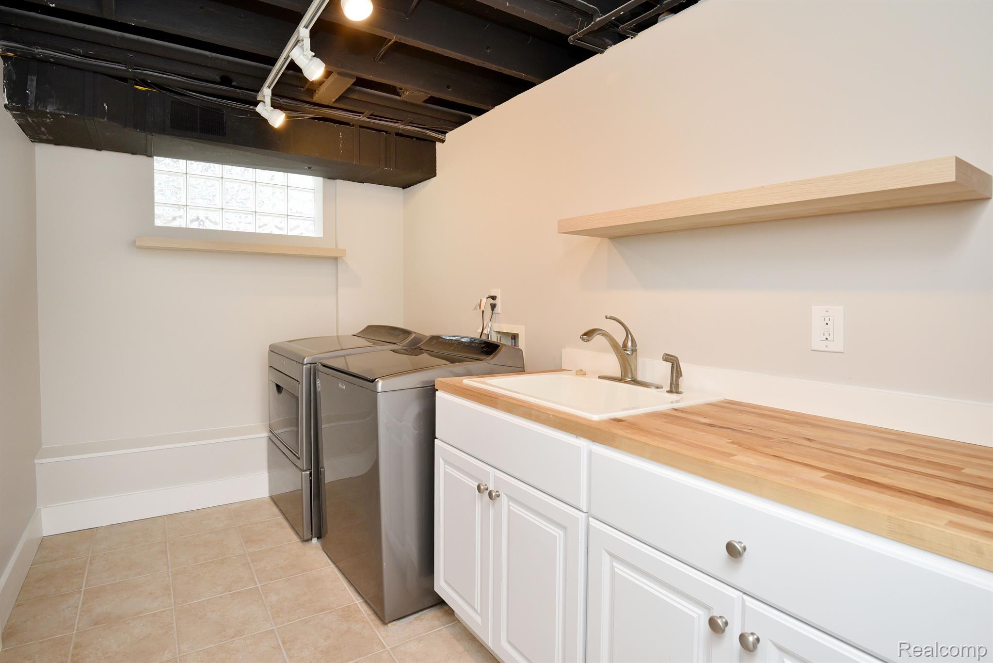 1236 EDGEWOOD Road