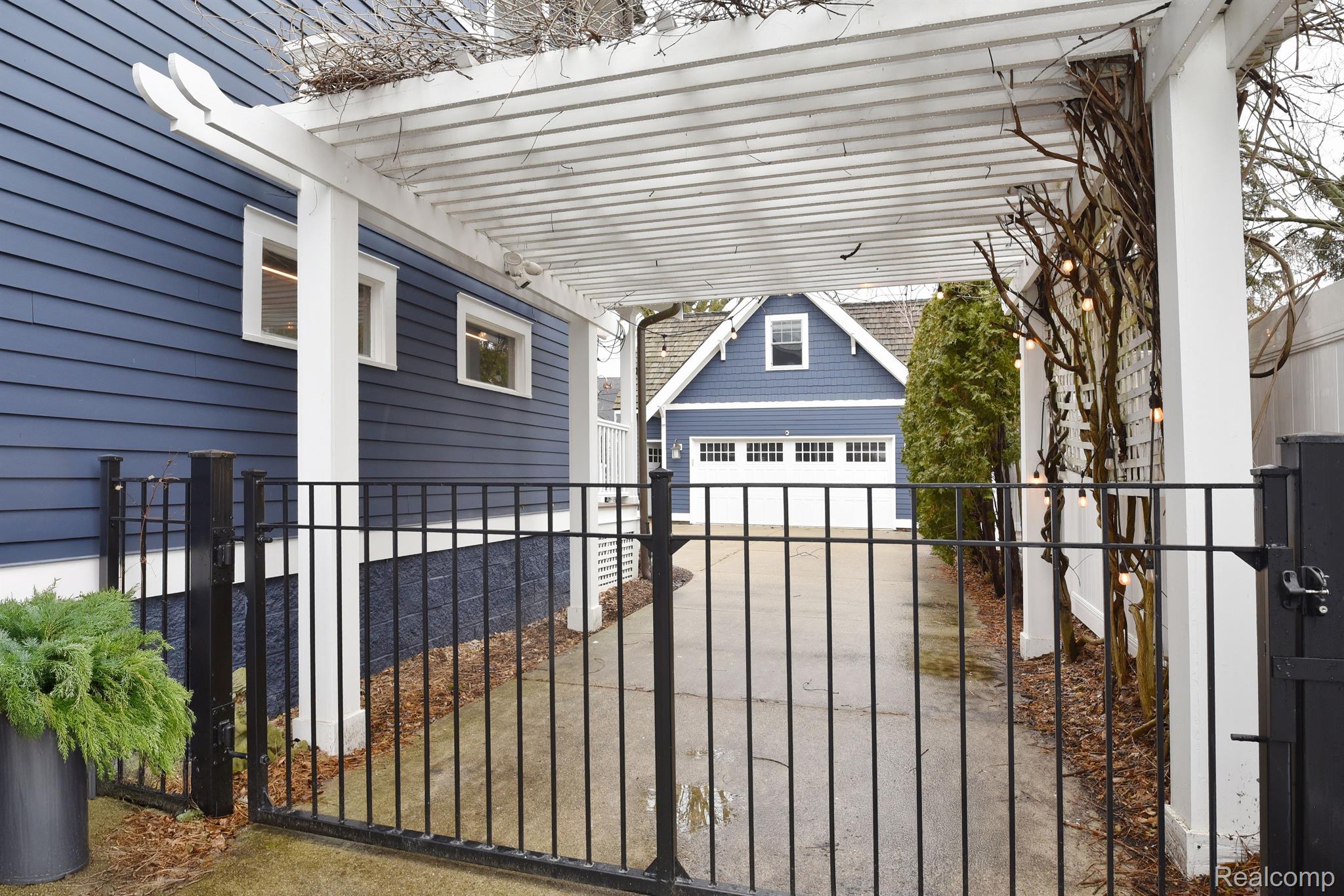 1236 EDGEWOOD Road