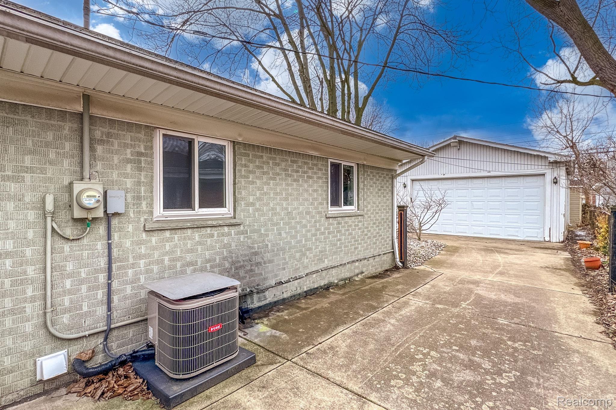 2907 N Campbell Road