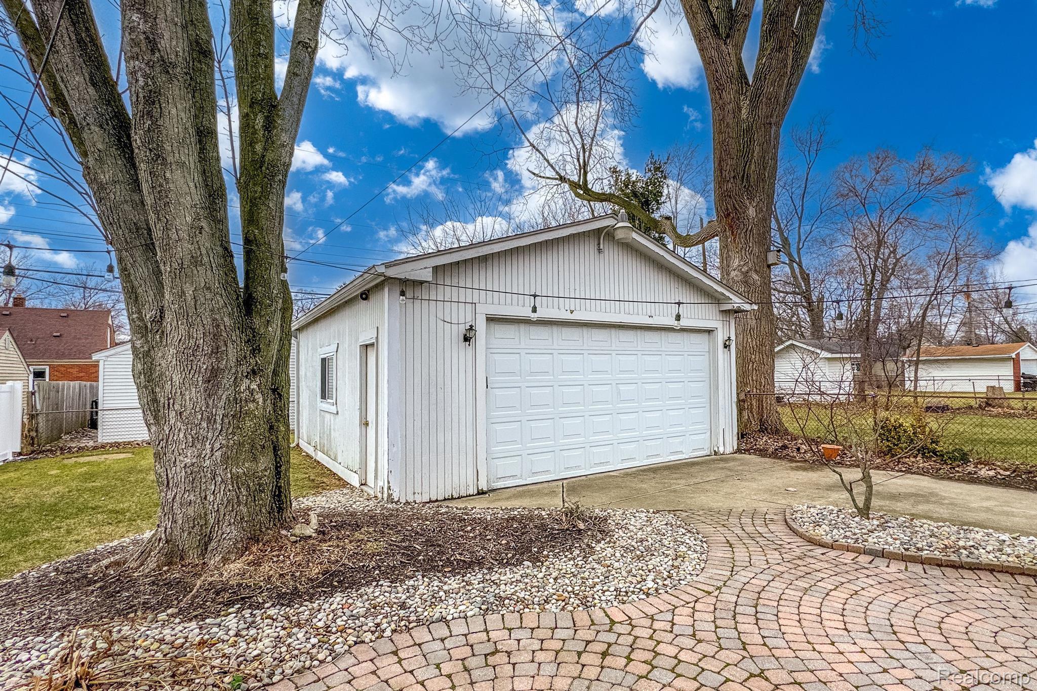 2907 N Campbell Road
