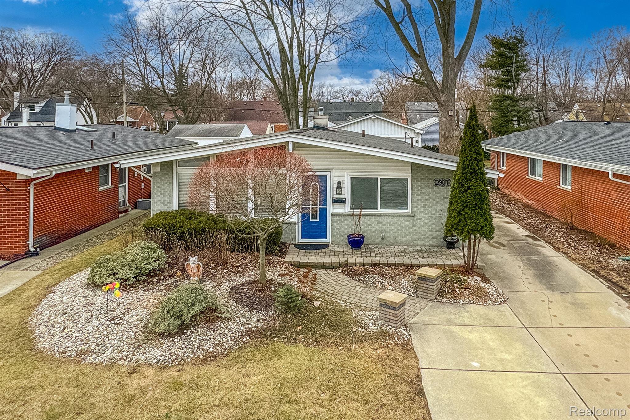 2907 N Campbell Road