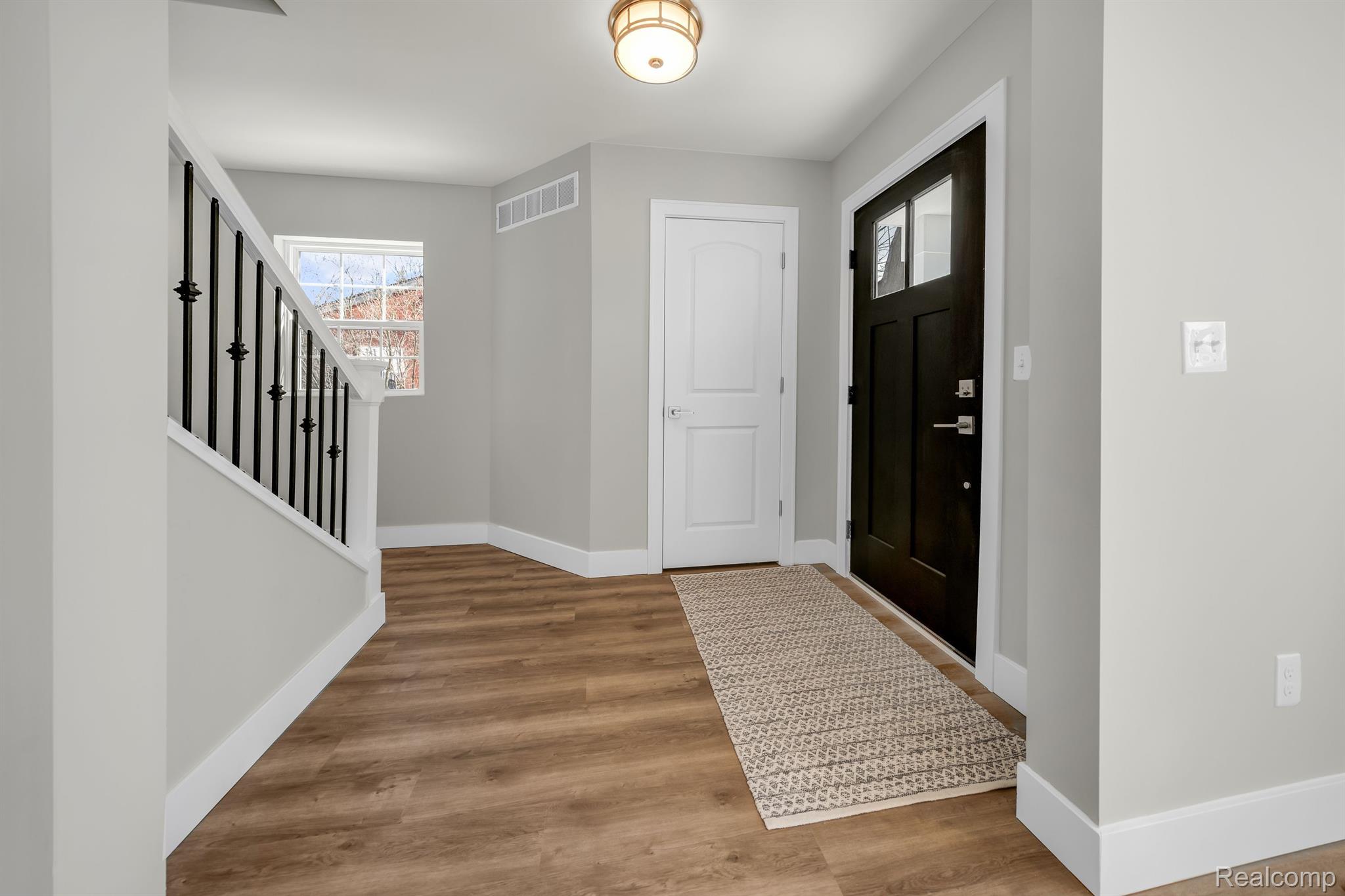 1626 TAUNTON Road