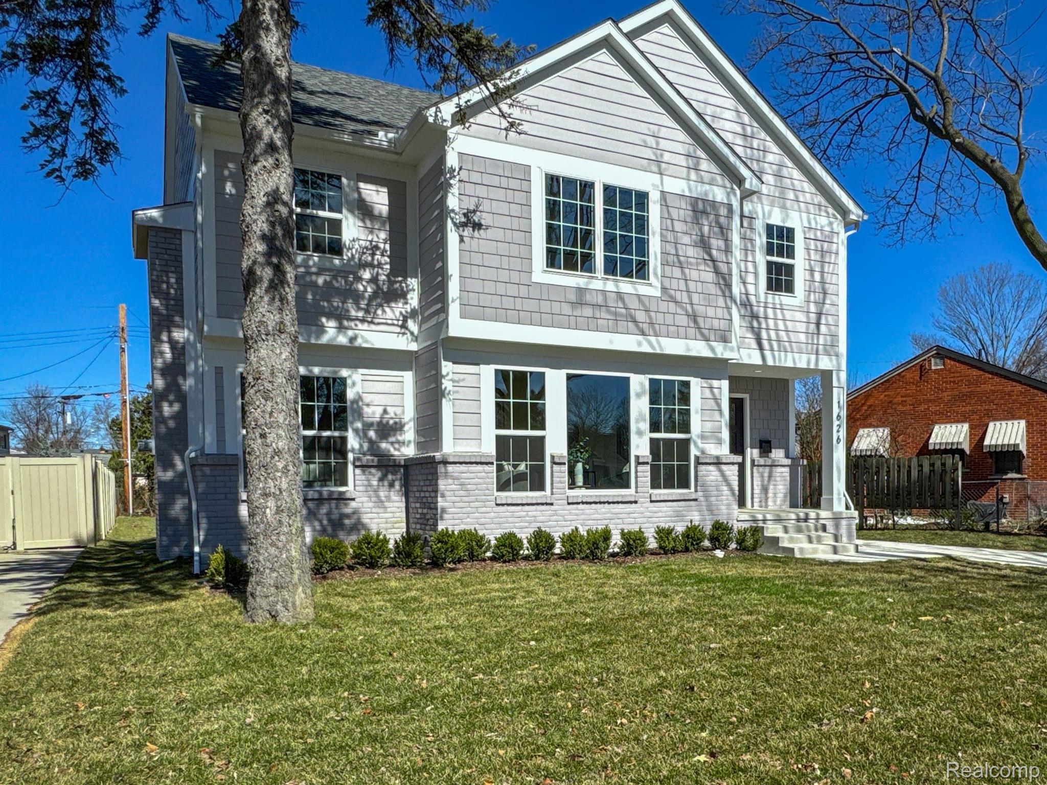 1626 TAUNTON Road
