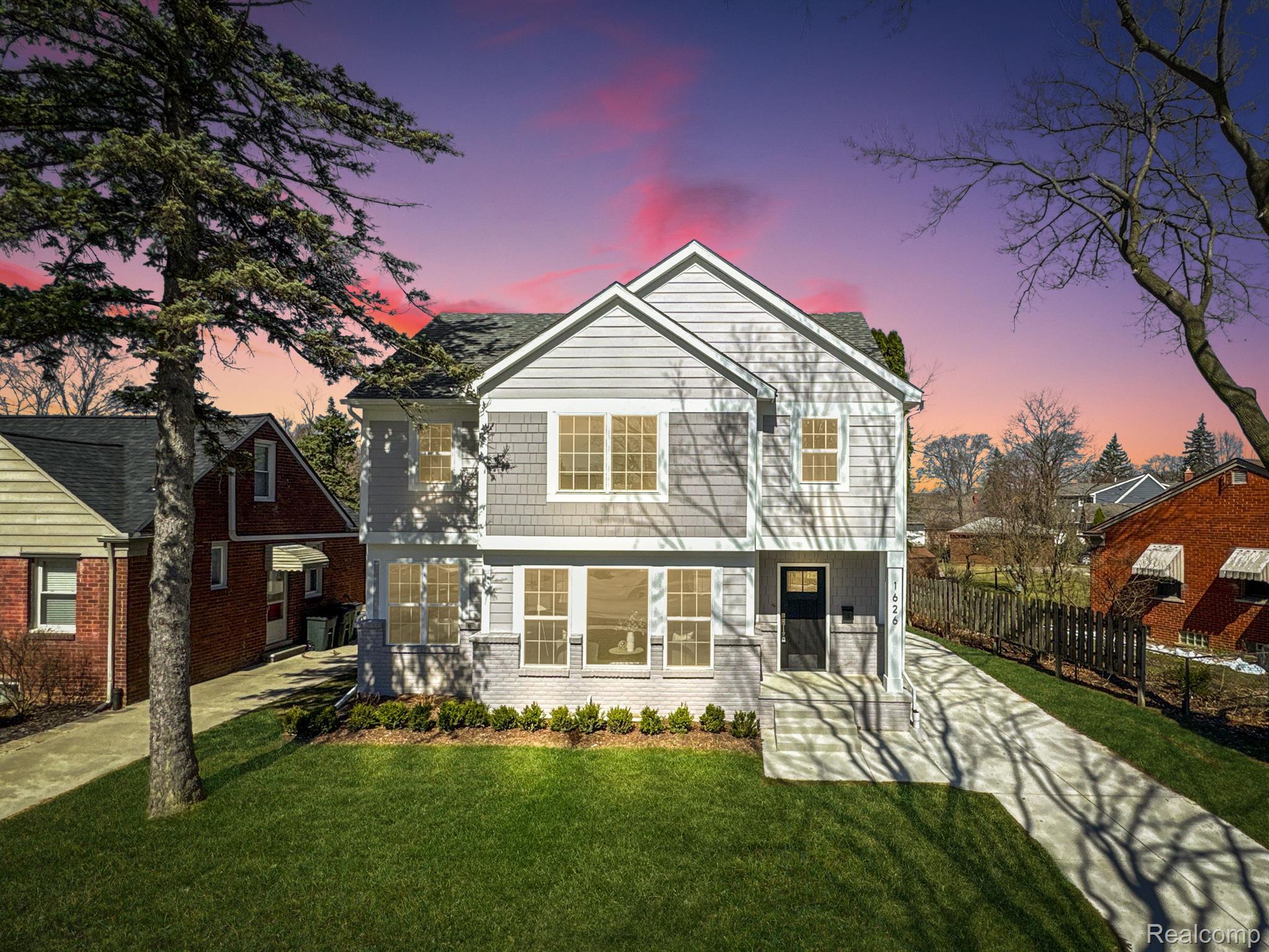 1626 TAUNTON Road