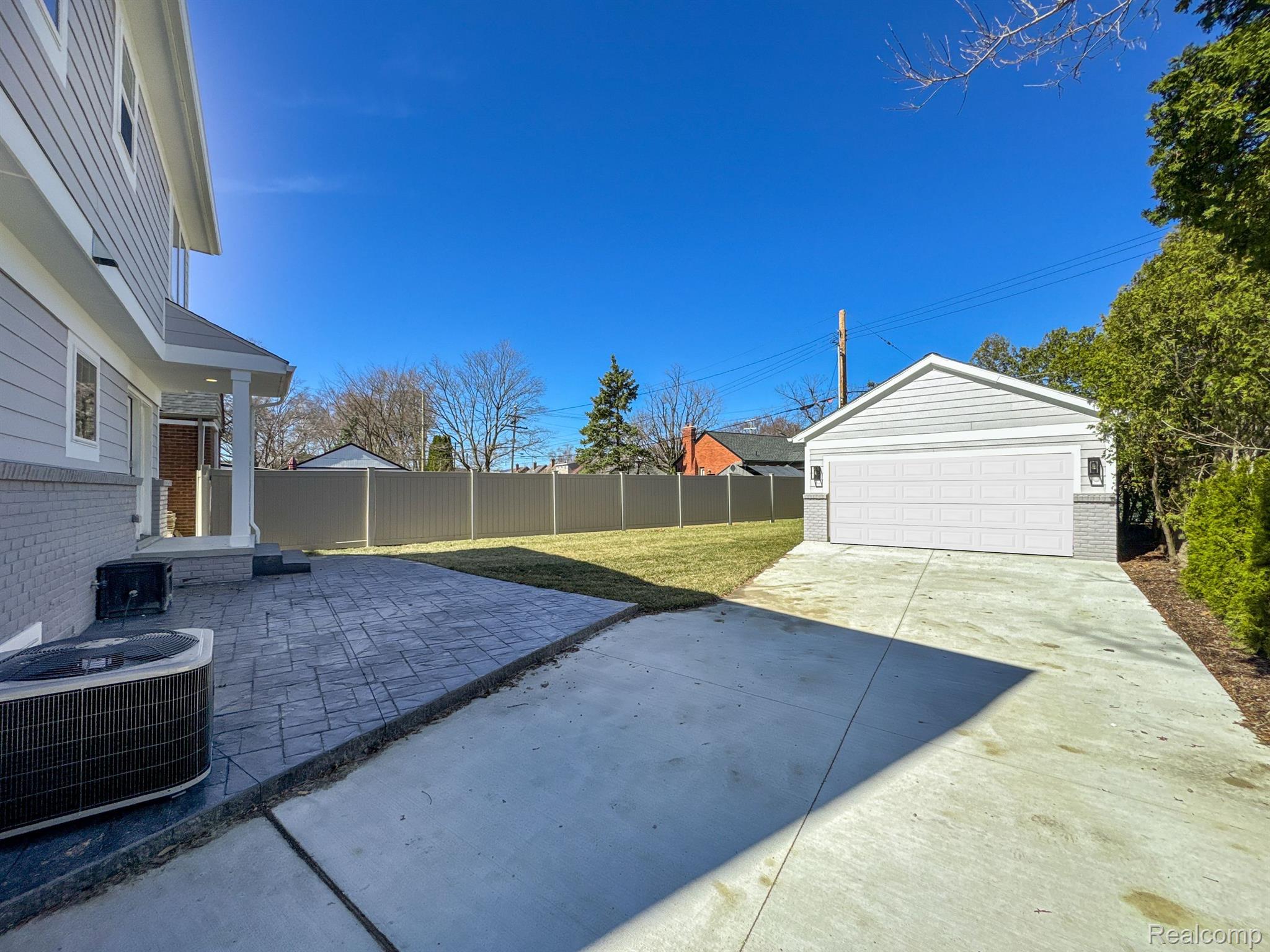 1626 TAUNTON Road