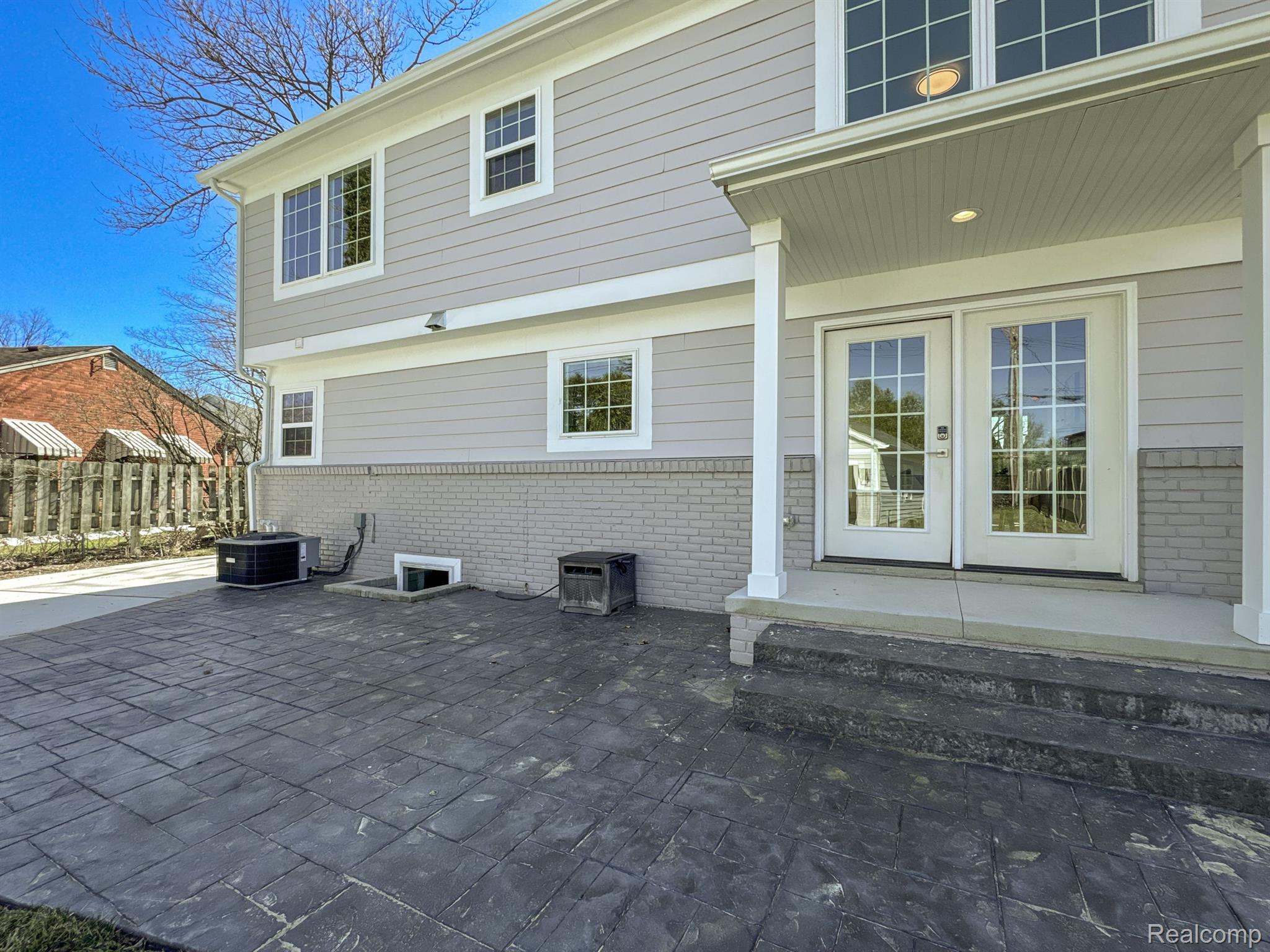 1626 TAUNTON Road