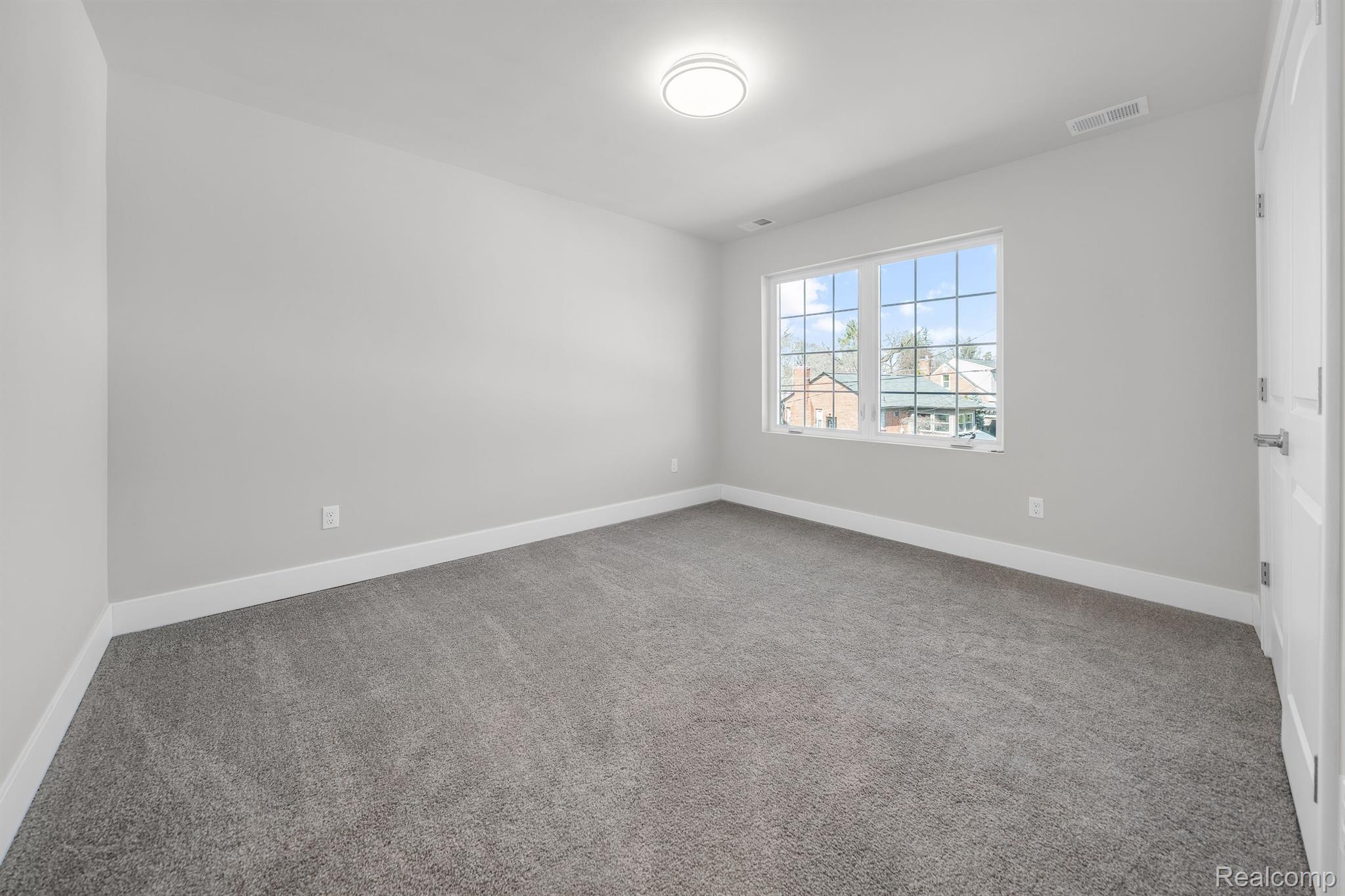 1626 TAUNTON Road