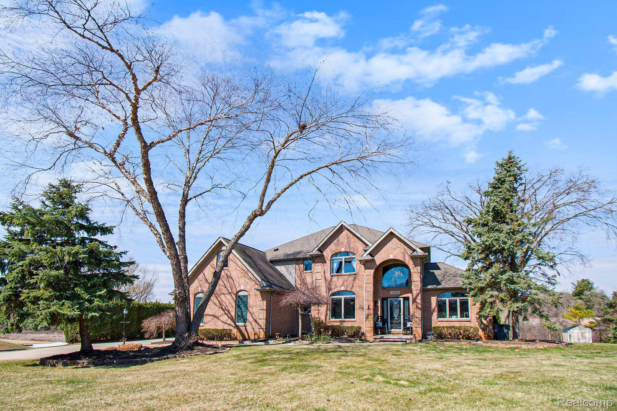 490 Hunters Crest Drive