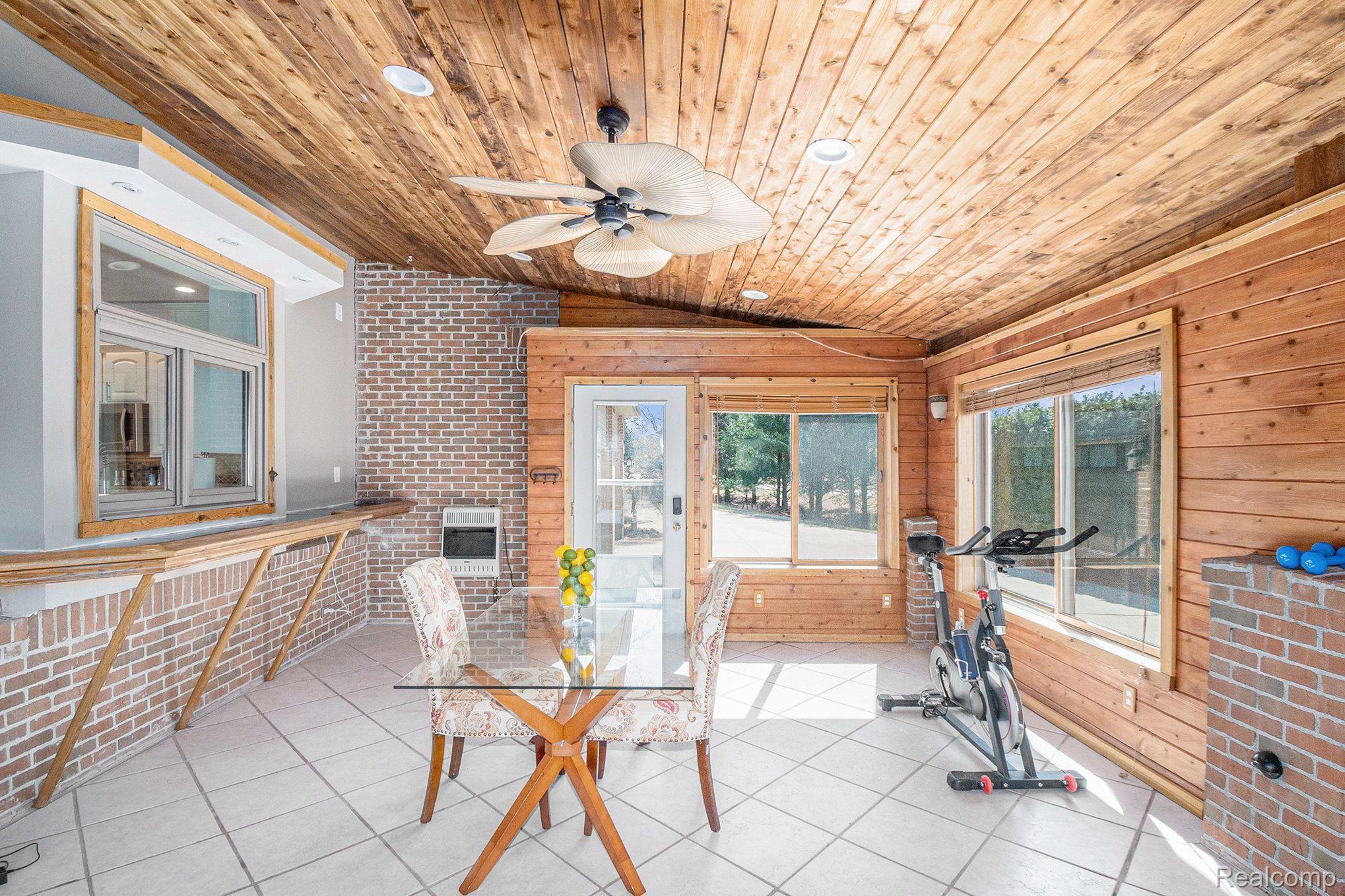 490 Hunters Crest Drive