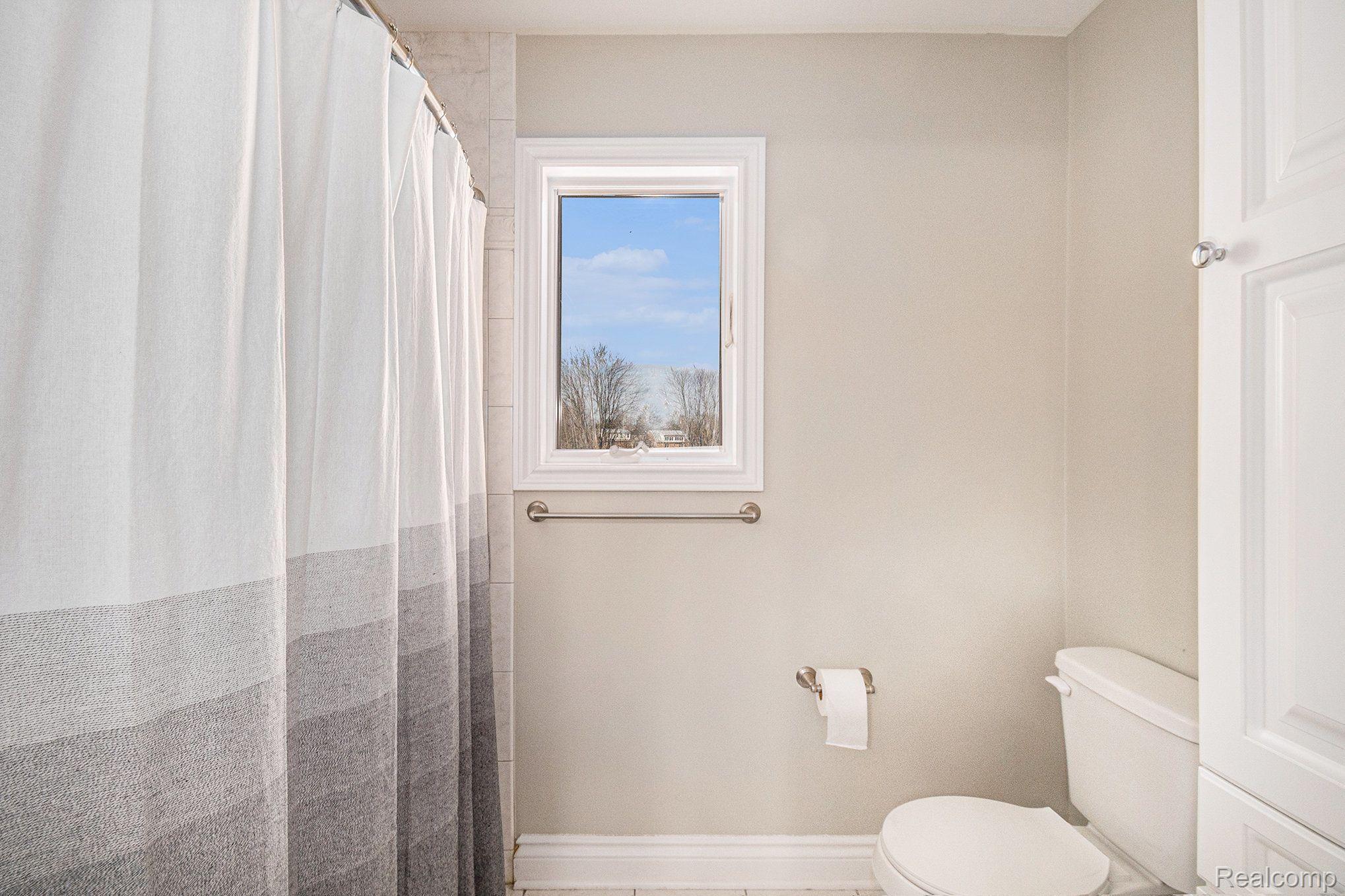 490 Hunters Crest Drive