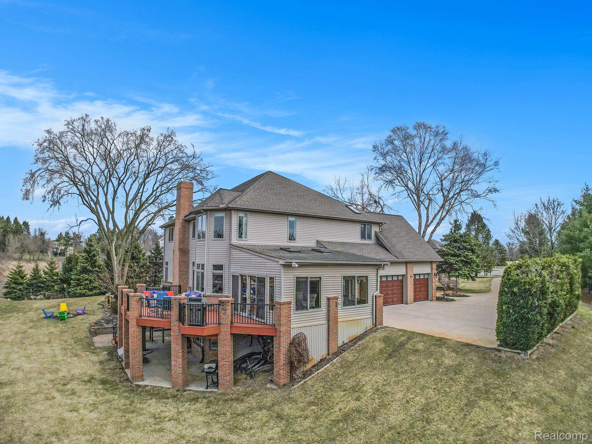 490 Hunters Crest Drive