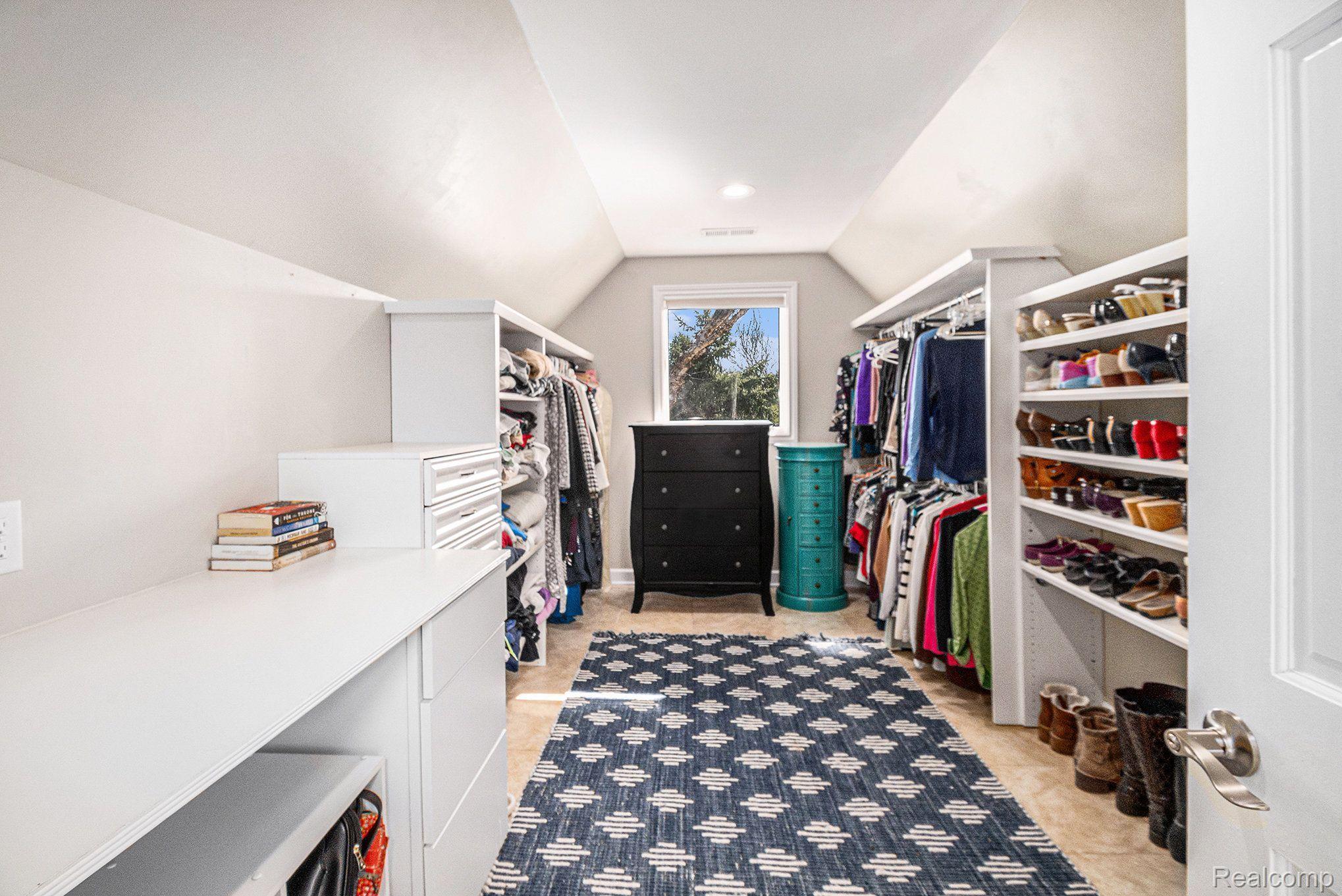 490 Hunters Crest Drive