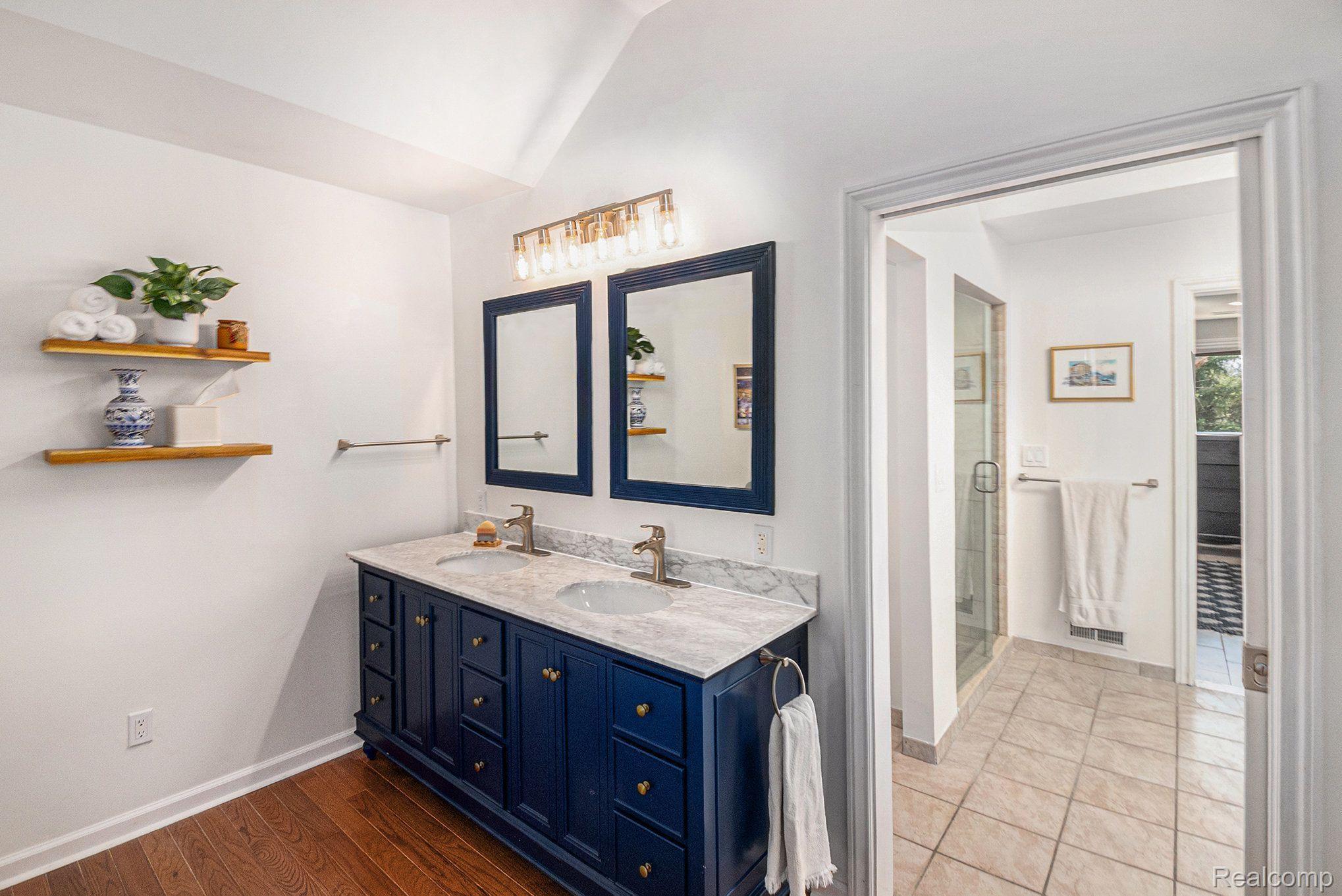 490 Hunters Crest Drive