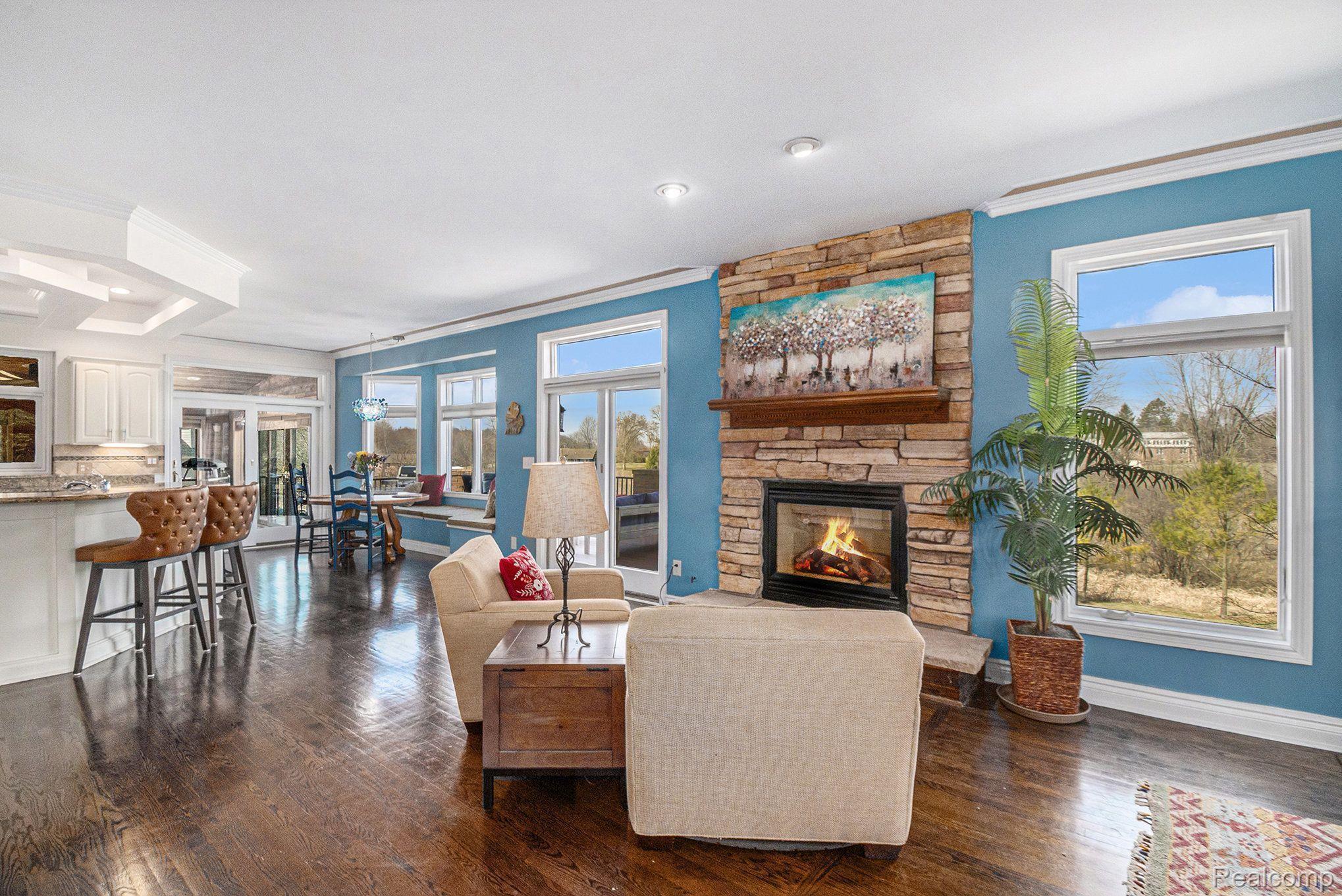 490 Hunters Crest Drive