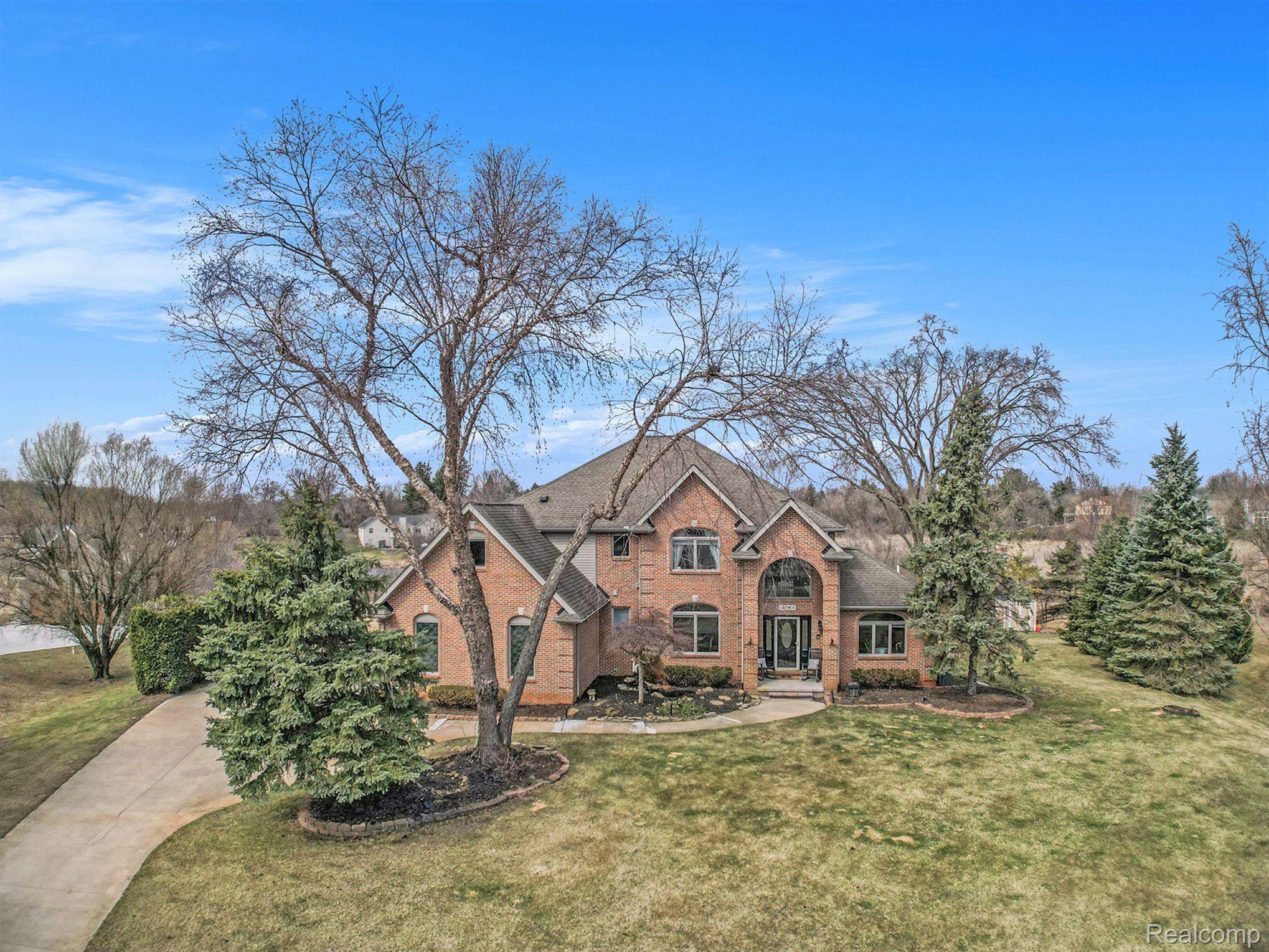 490 Hunters Crest Drive