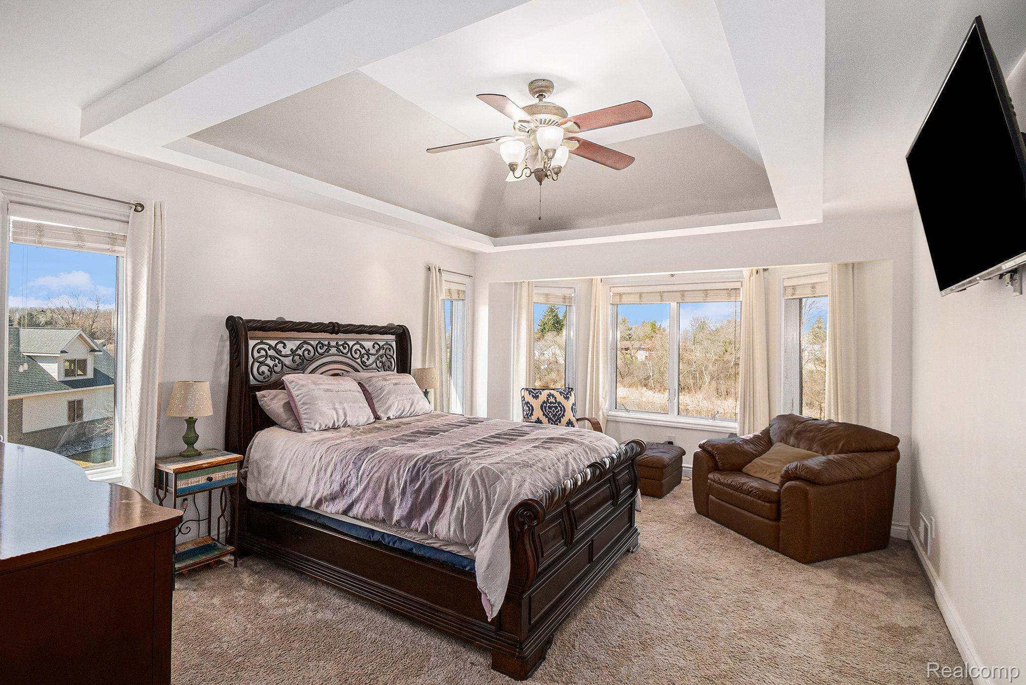 490 Hunters Crest Drive