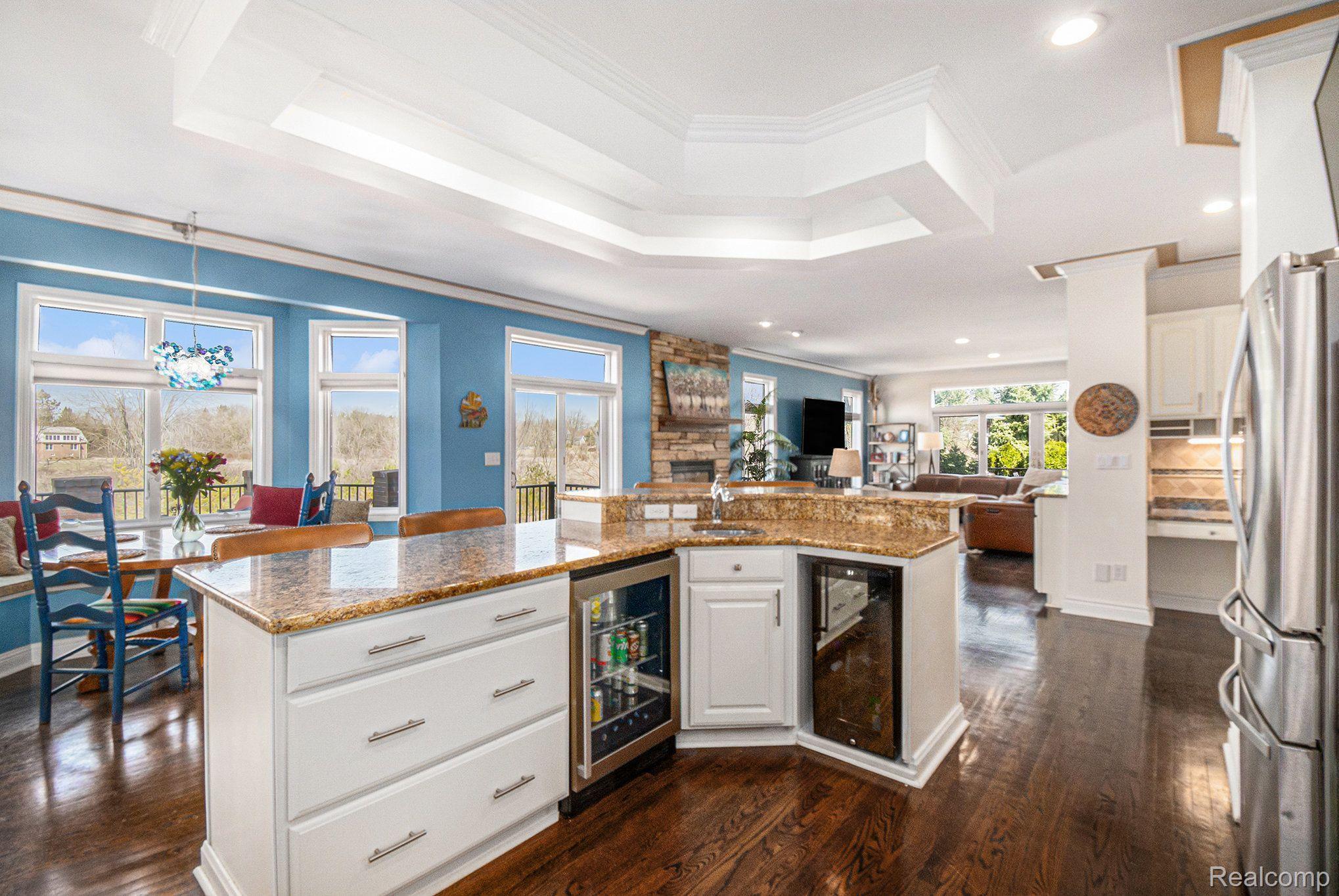 490 Hunters Crest Drive