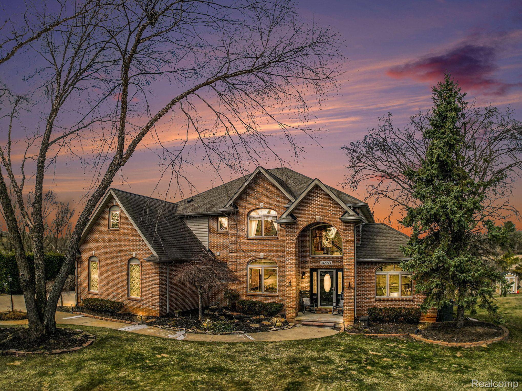 490 Hunters Crest Drive