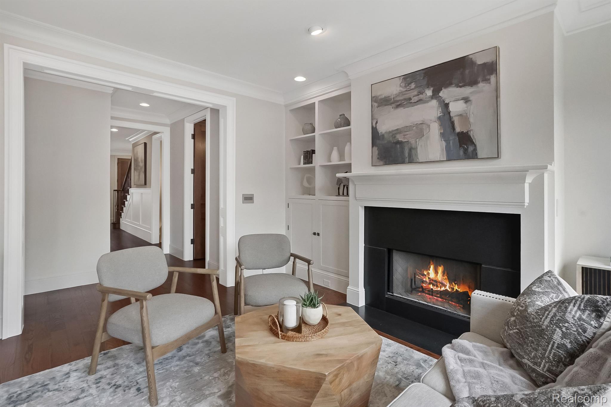 287 W BROWN Street