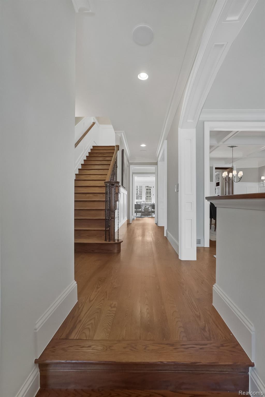 287 W BROWN Street