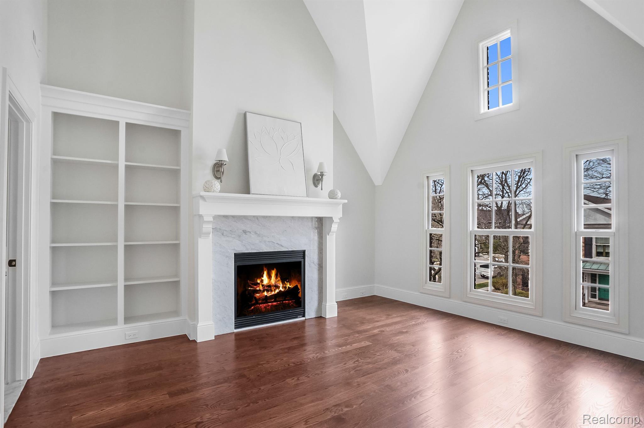 287 W BROWN Street