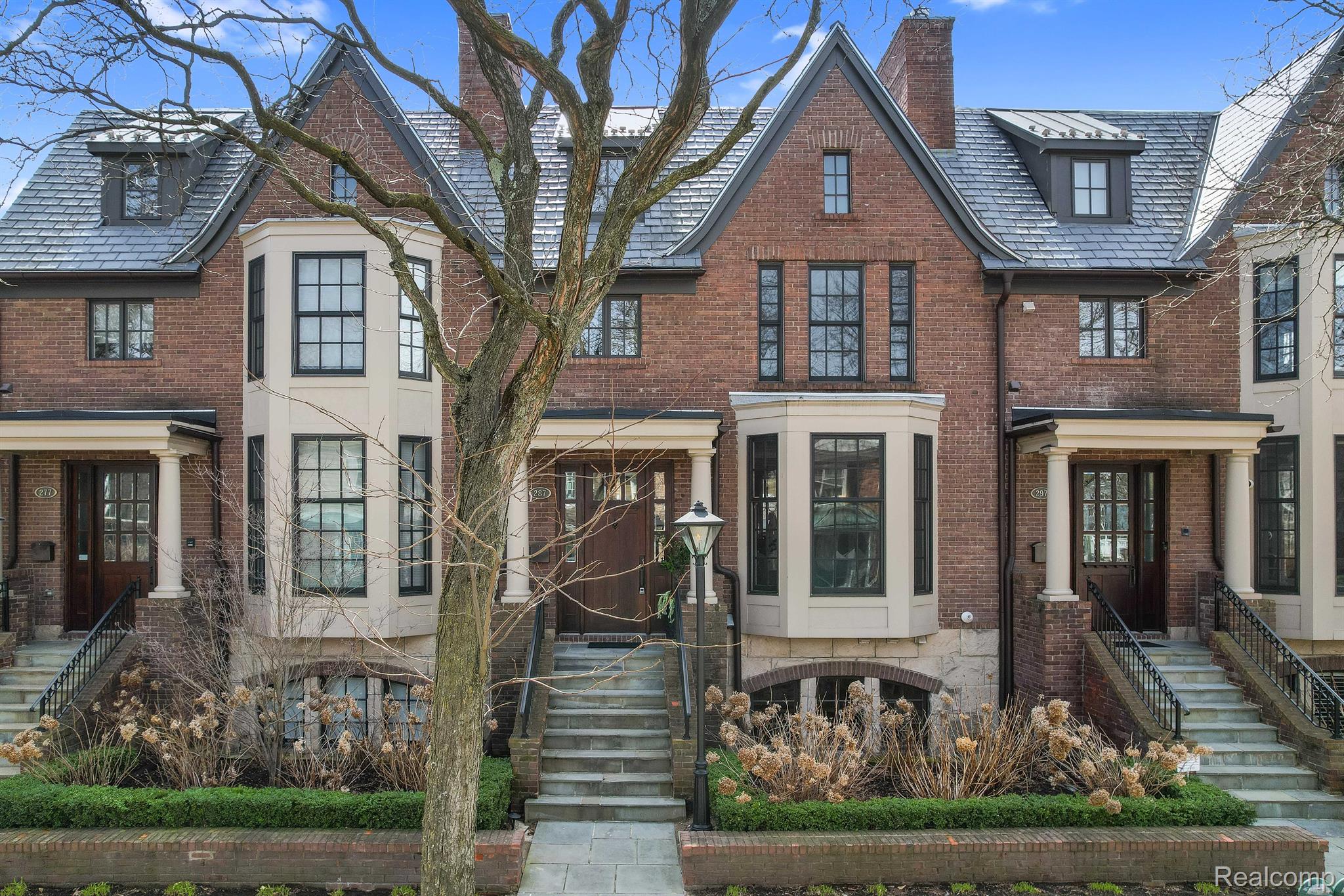 287 W BROWN Street