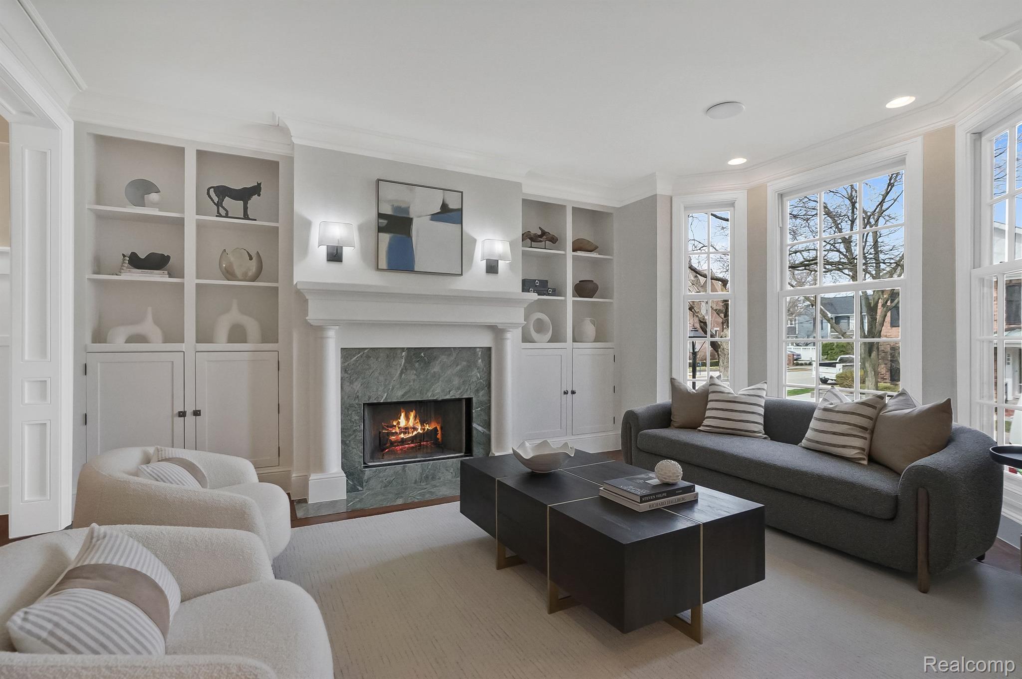 287 W BROWN Street