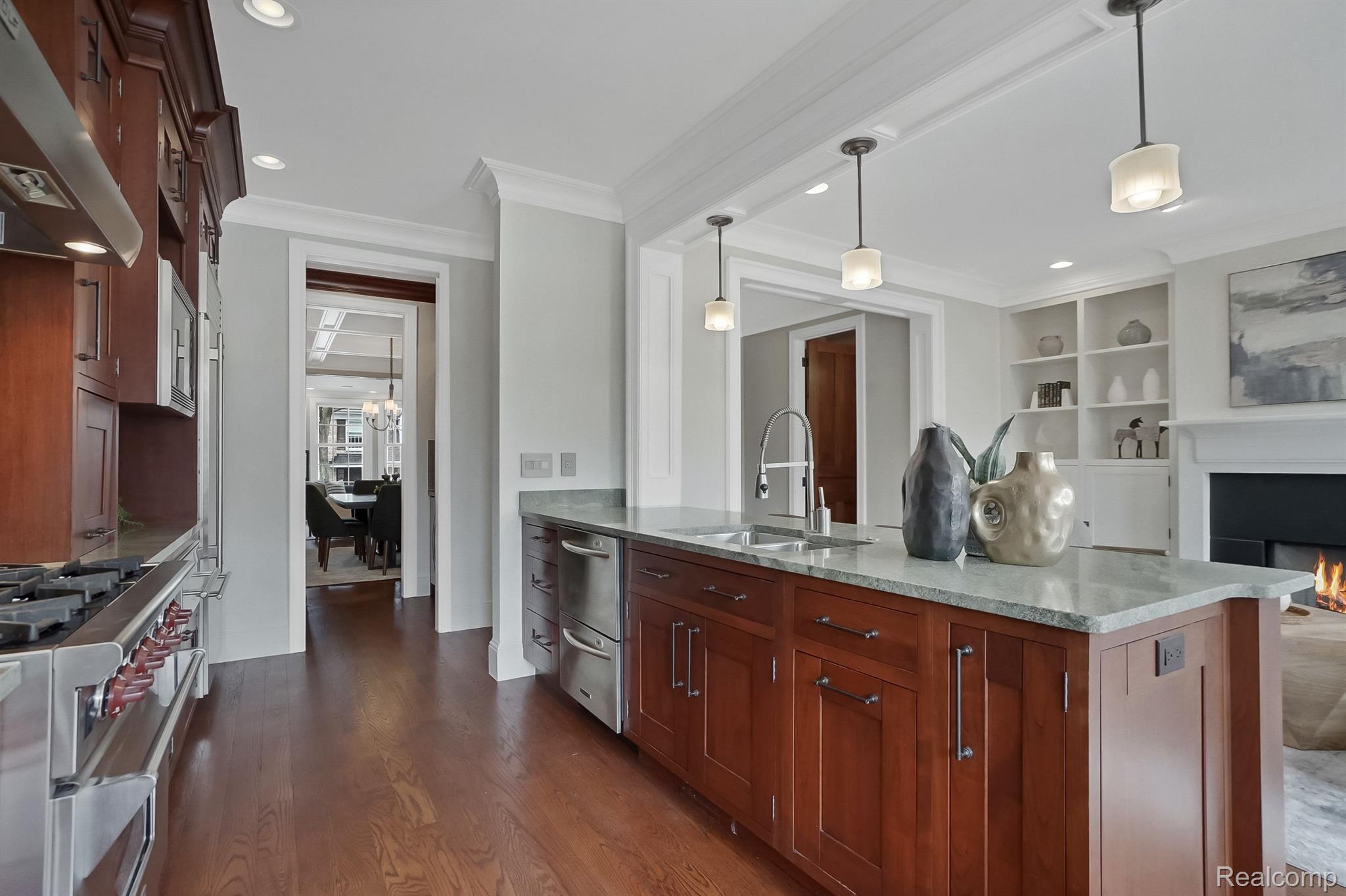 287 W BROWN Street