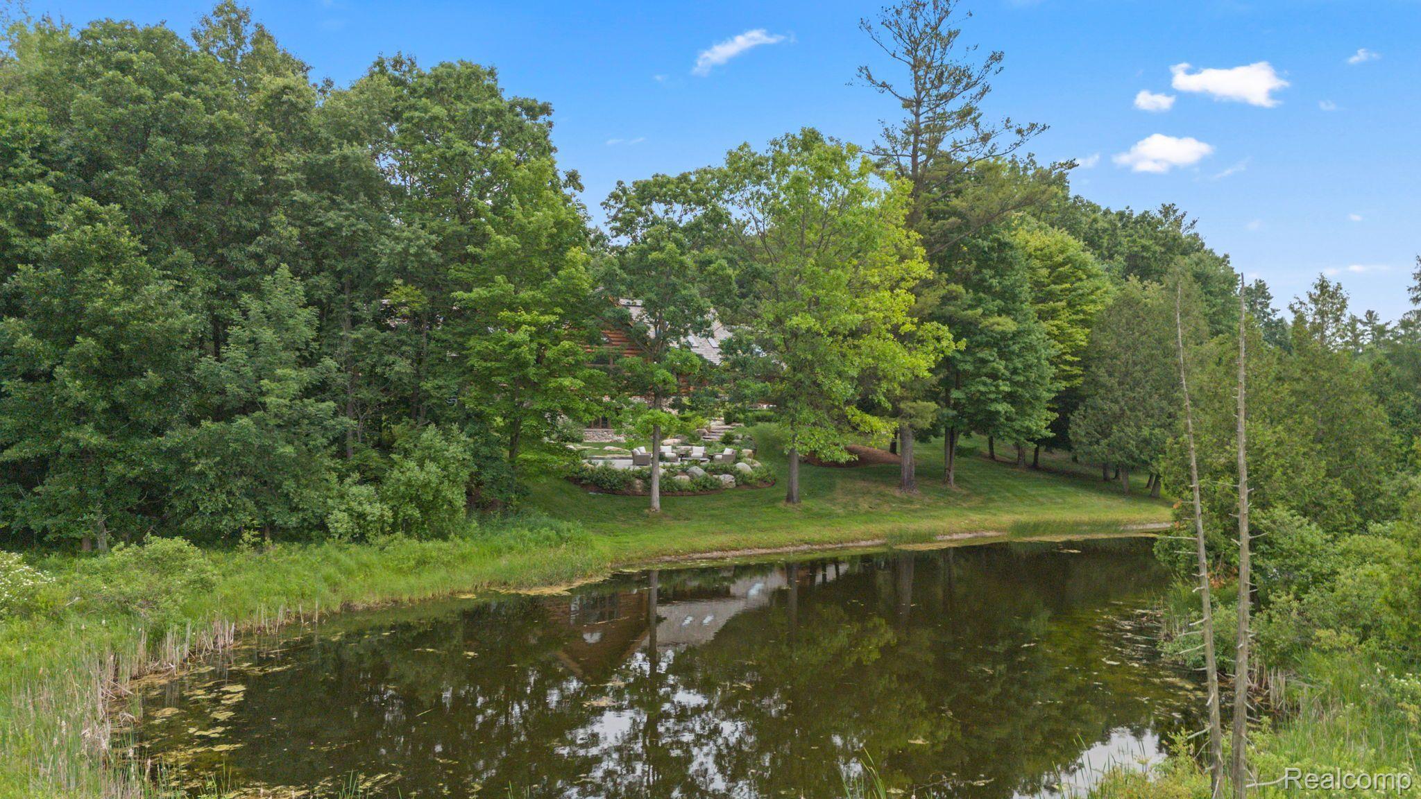 5600 GARDNER Road