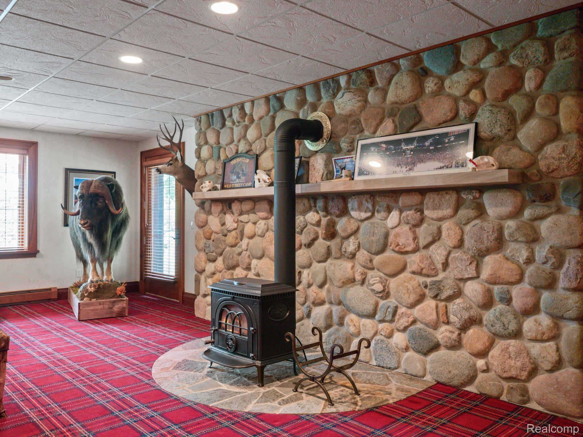 5600 GARDNER Road