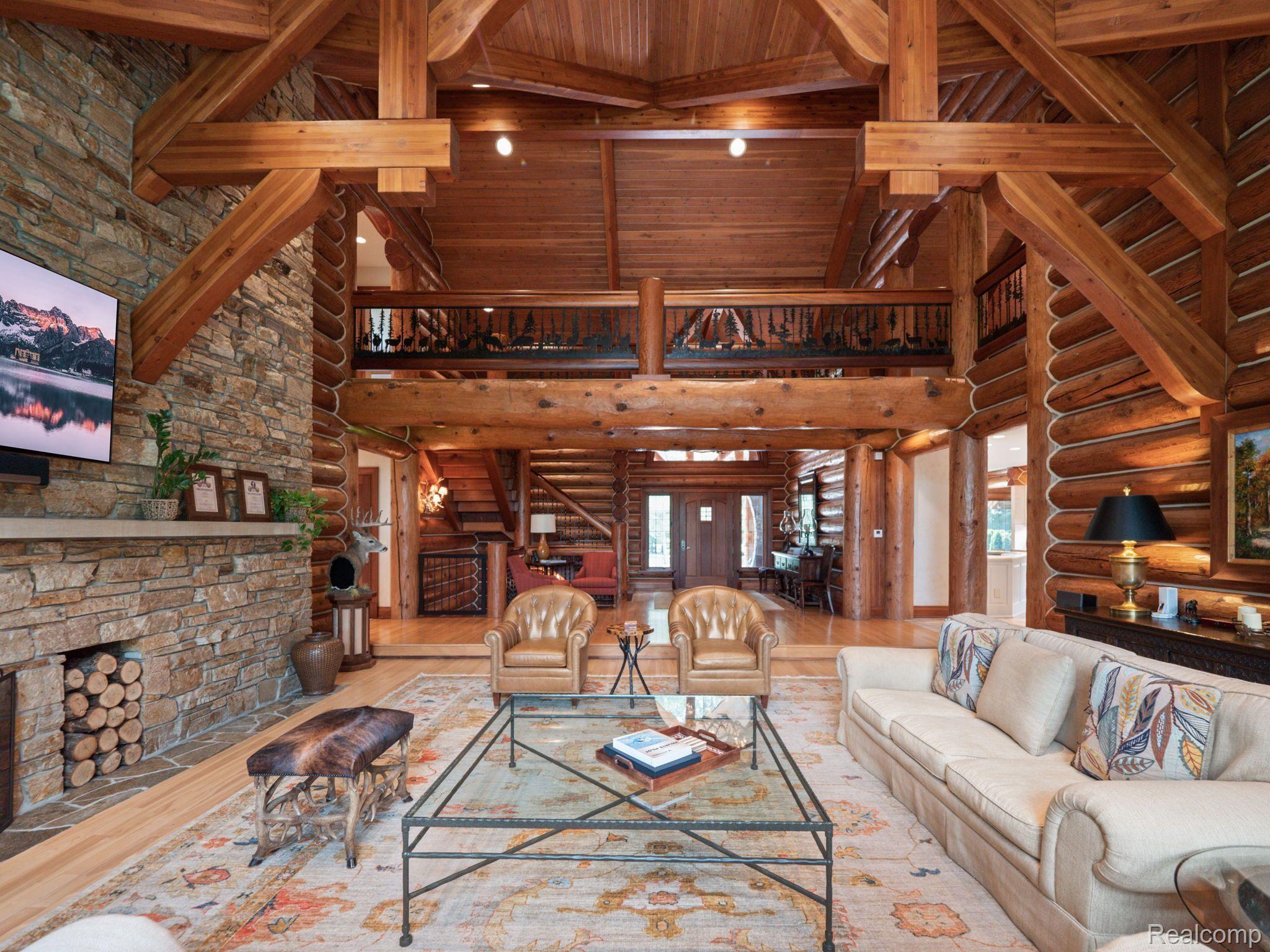 5600 GARDNER Road