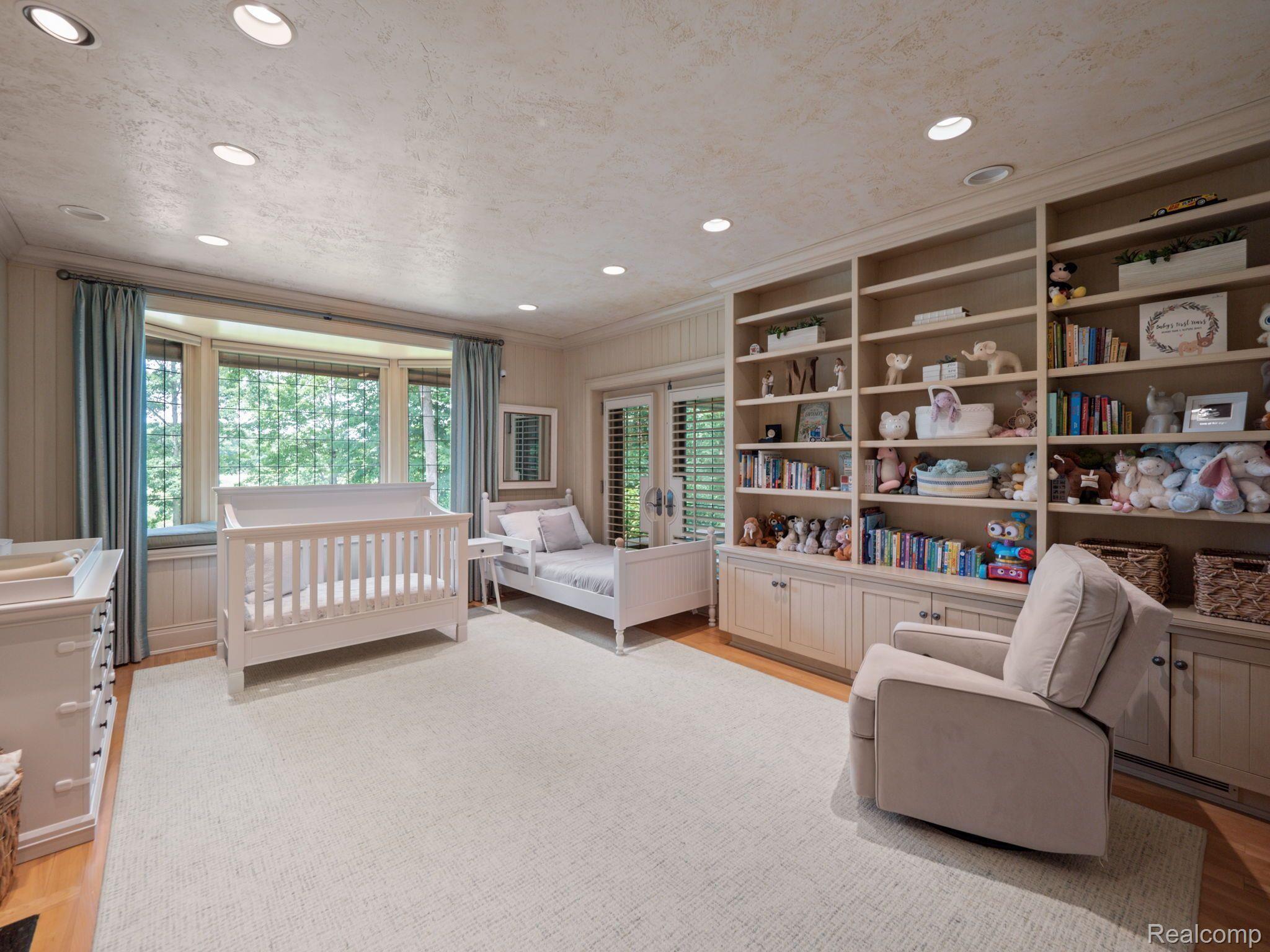 5600 GARDNER Road