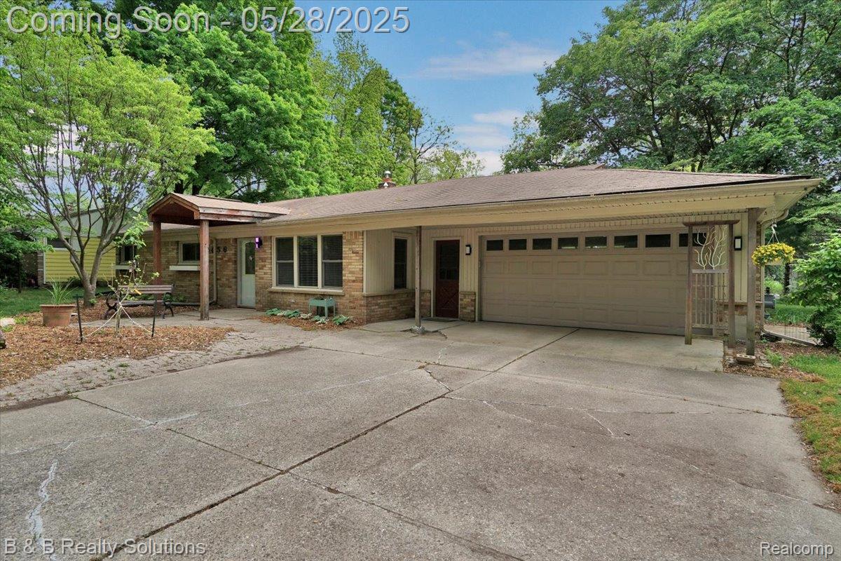 456 E Hurst Drive