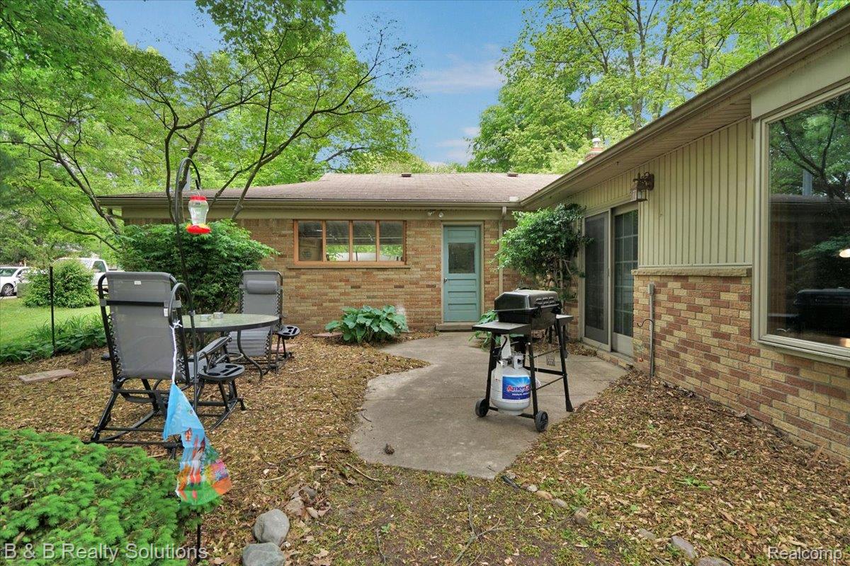 456 E Hurst Drive