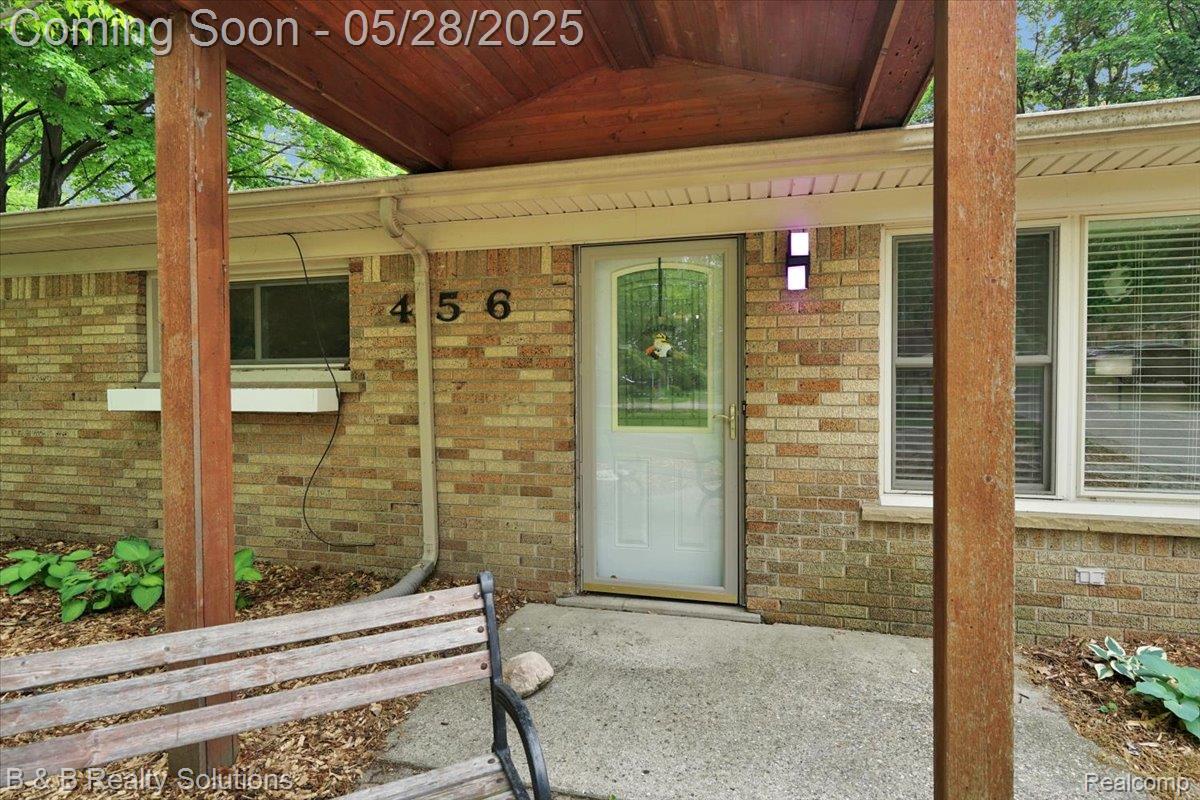 456 E Hurst Drive