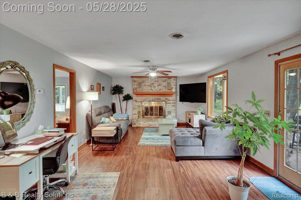 456 E Hurst Drive
