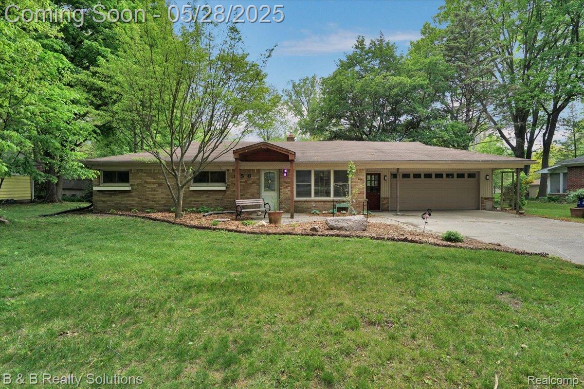 456 E Hurst Drive
