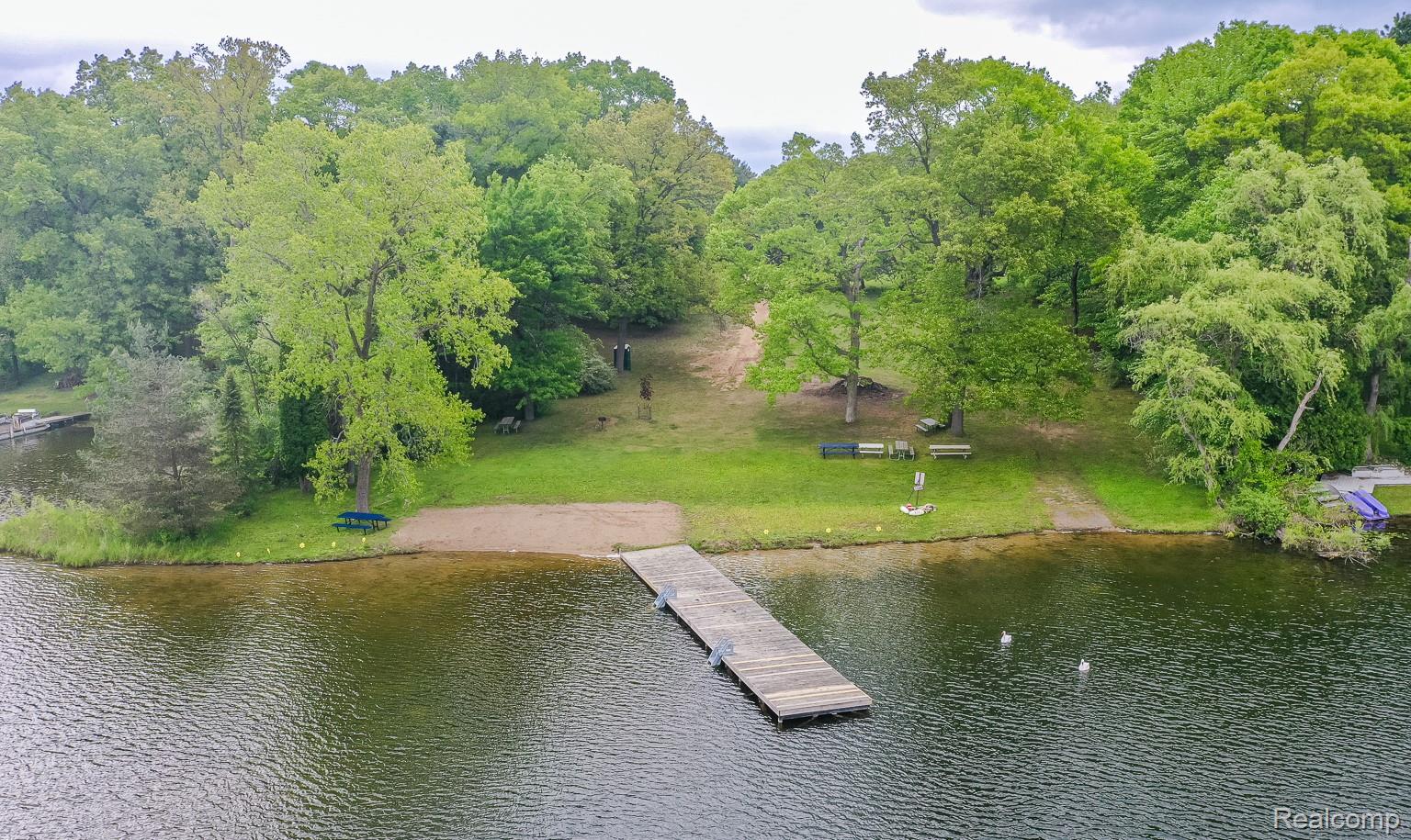63 Lakeview Drive