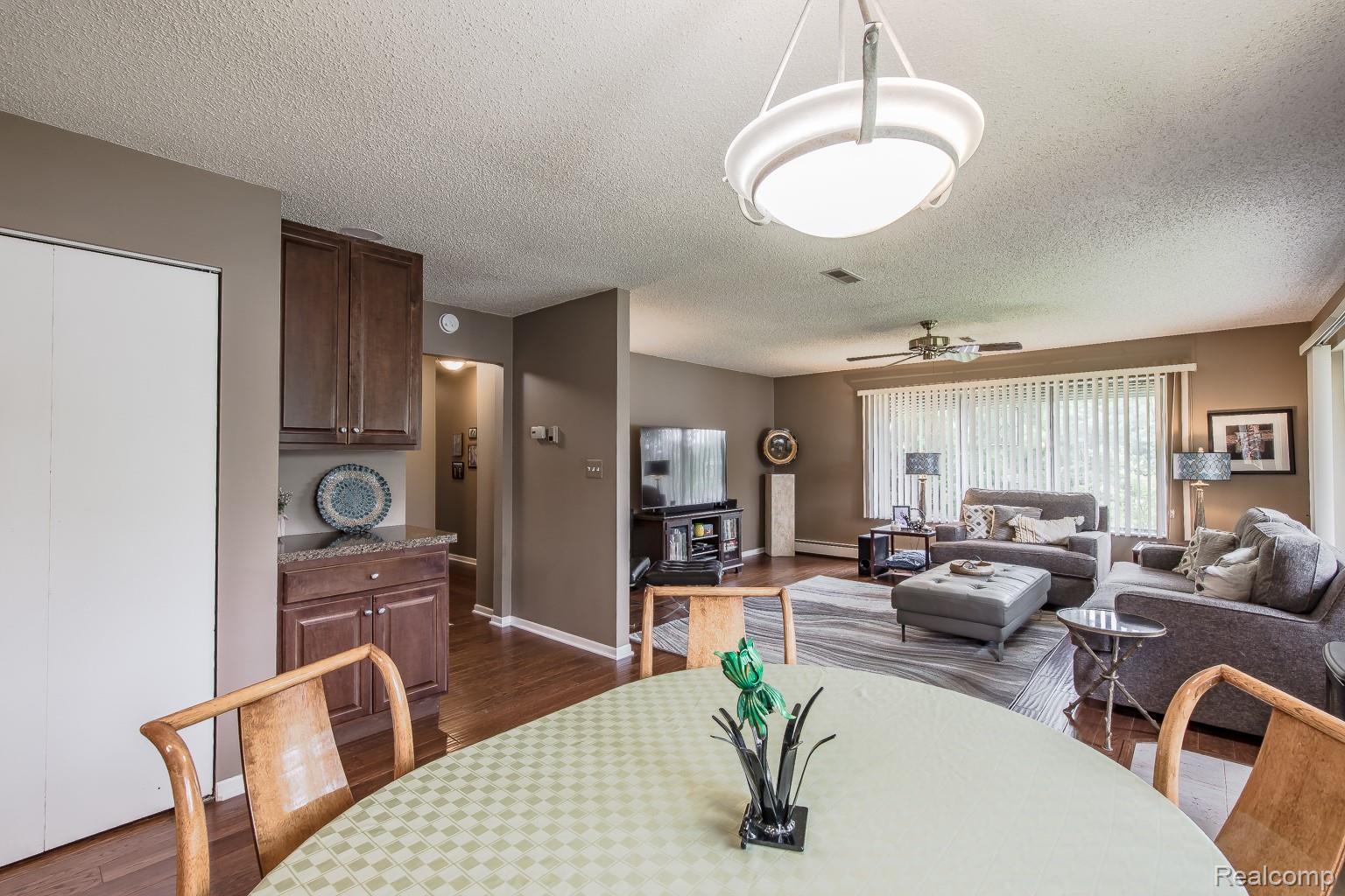 63 Lakeview Drive