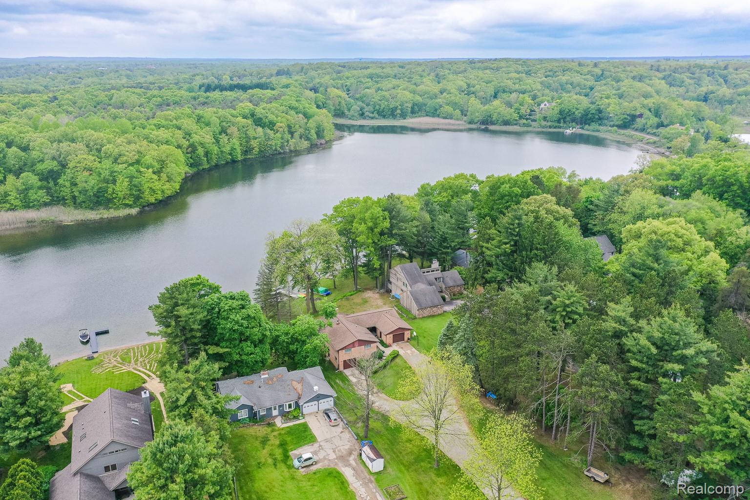63 Lakeview Drive