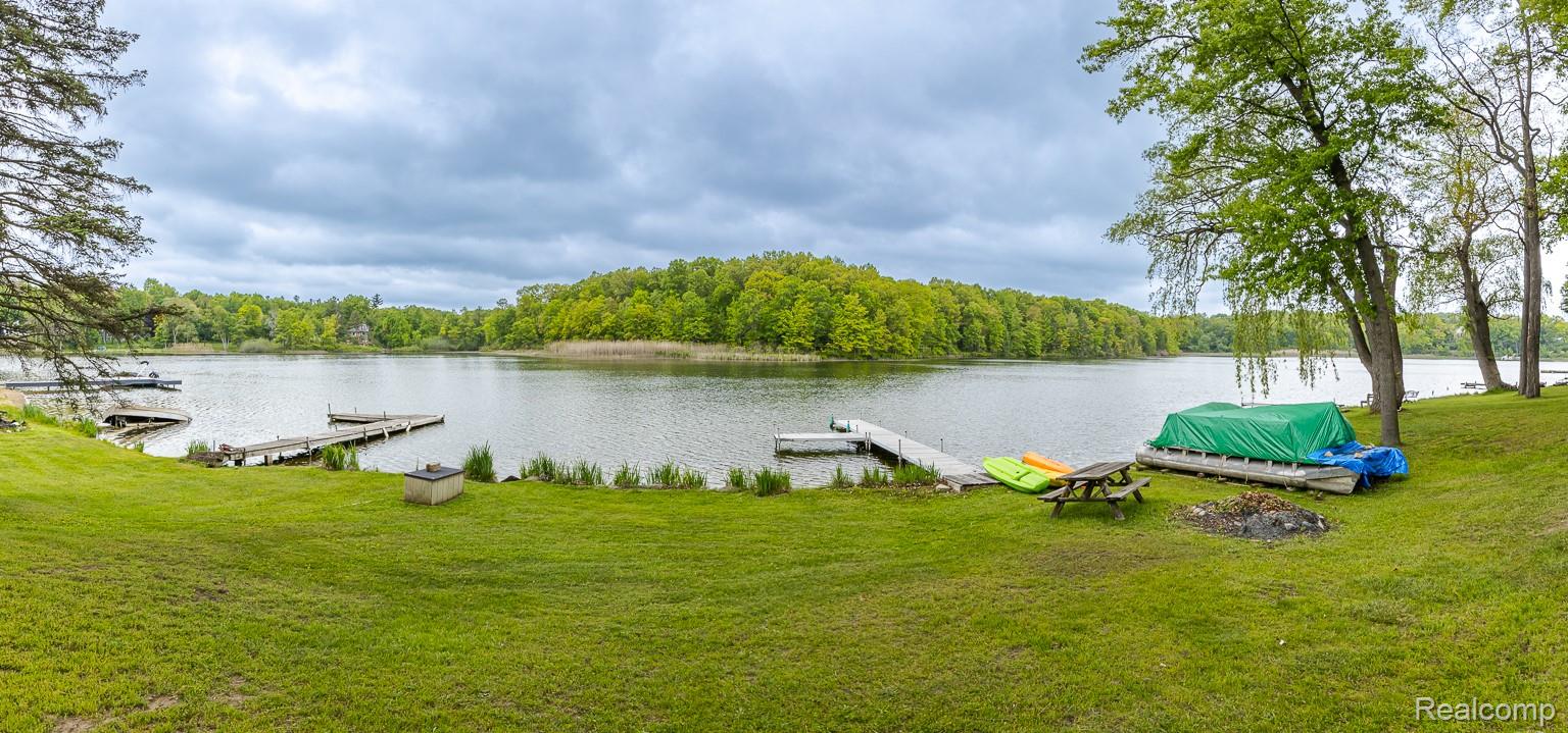 63 Lakeview Drive