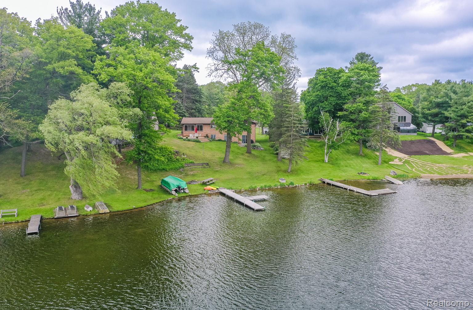 63 Lakeview Drive