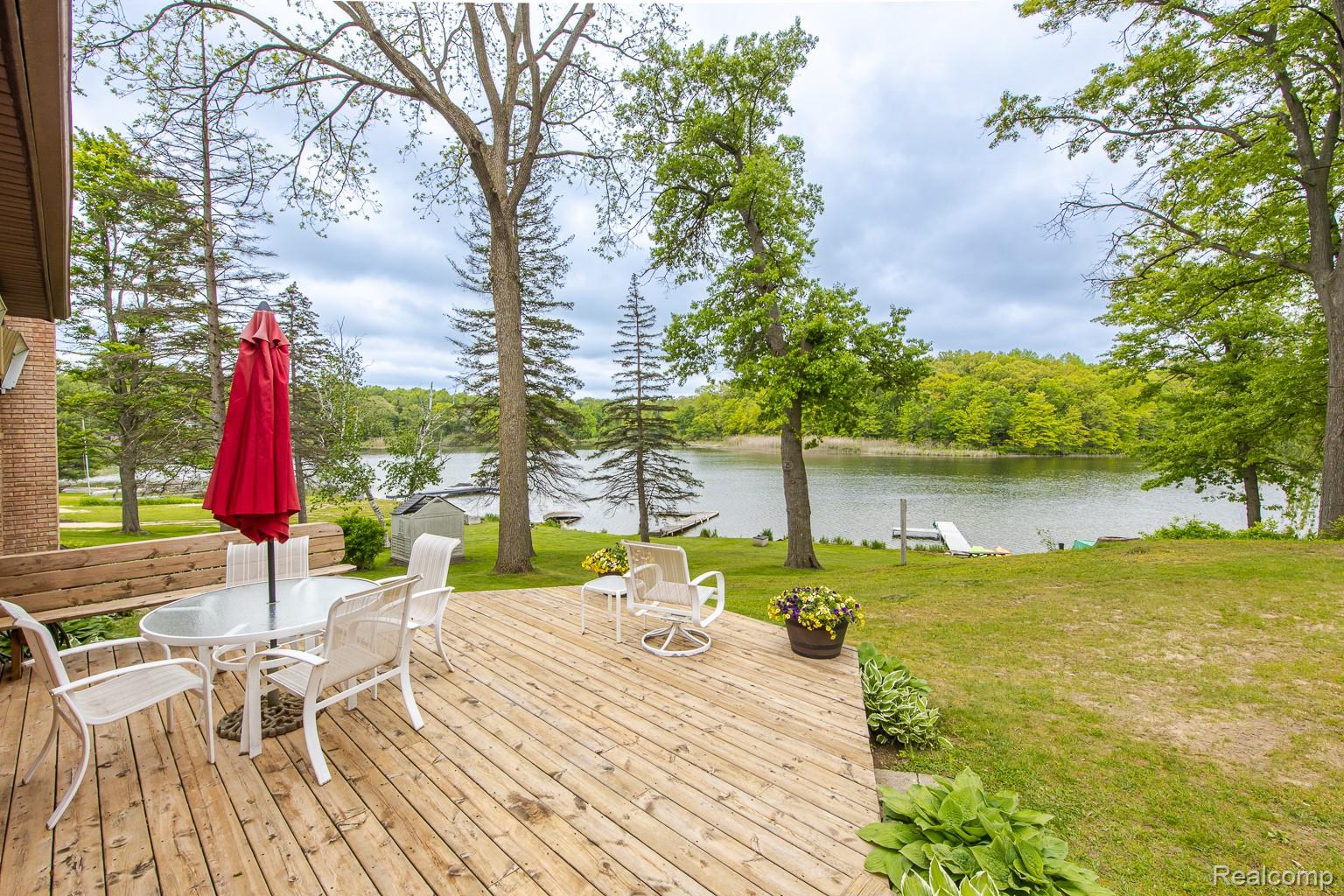 63 Lakeview Drive
