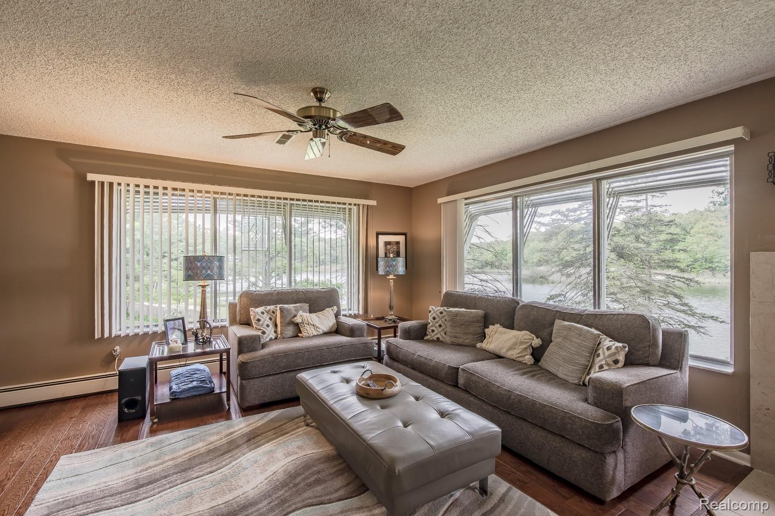 63 Lakeview Drive